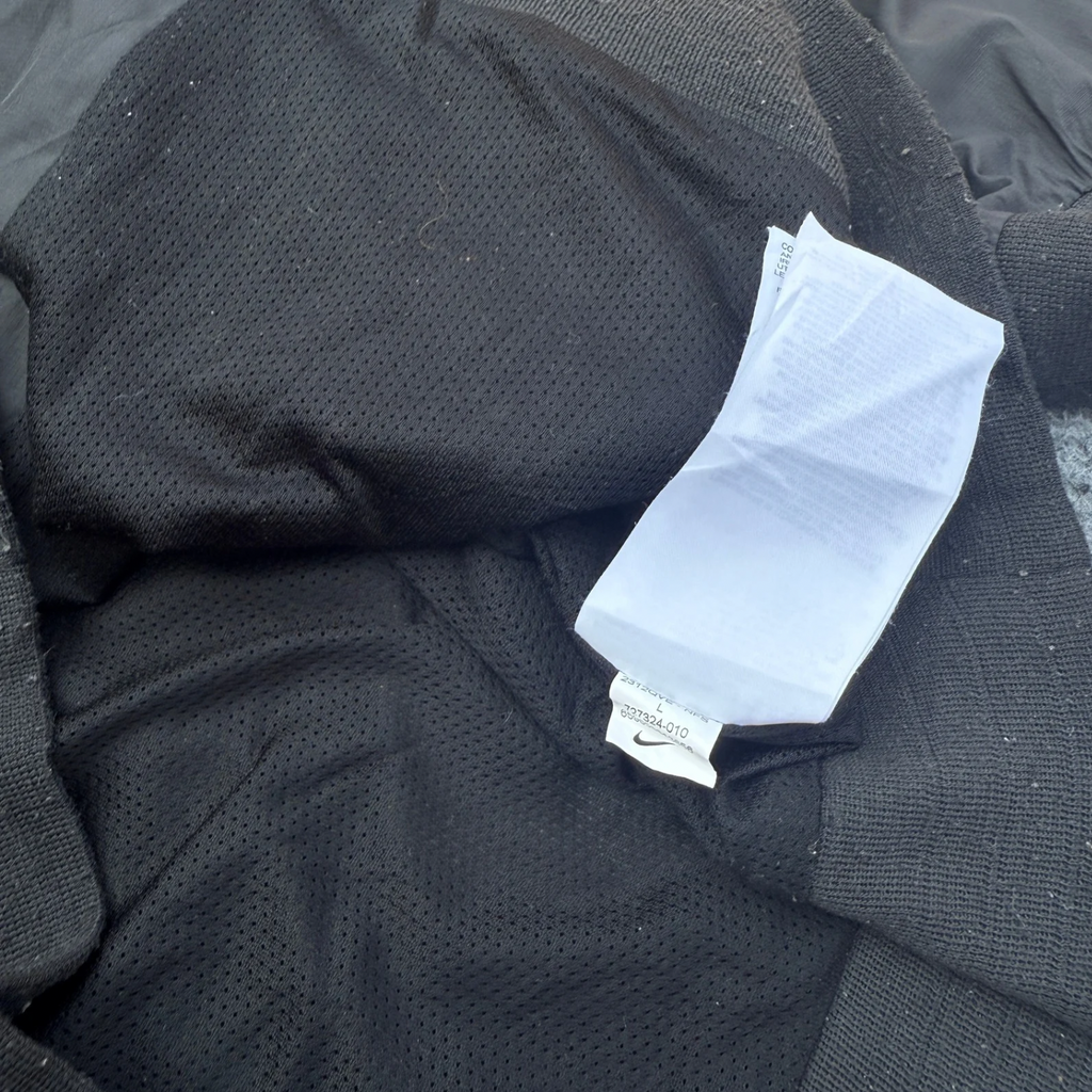 NIKE WINDCHEATER (643)