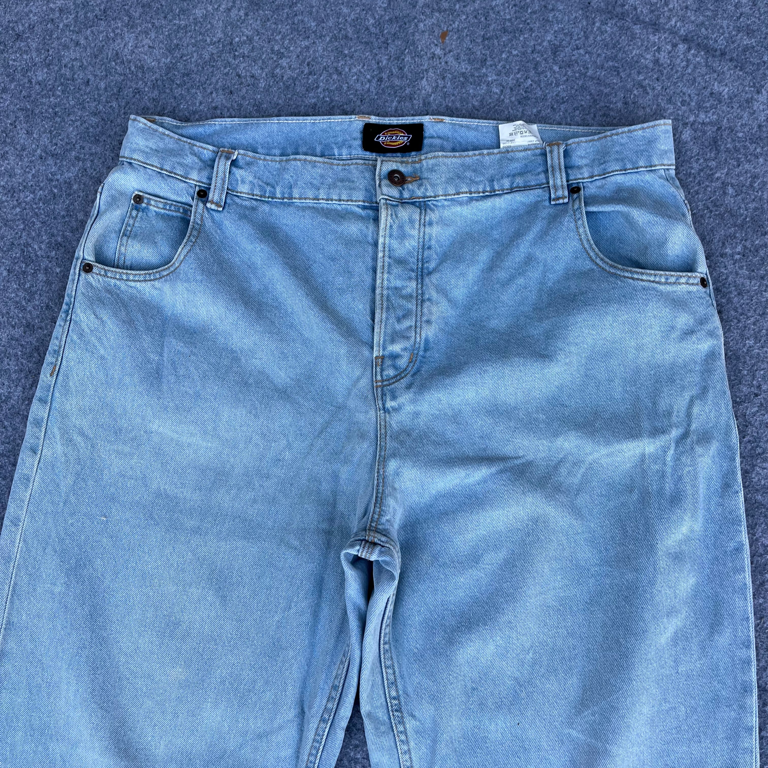 DICKIES (94)