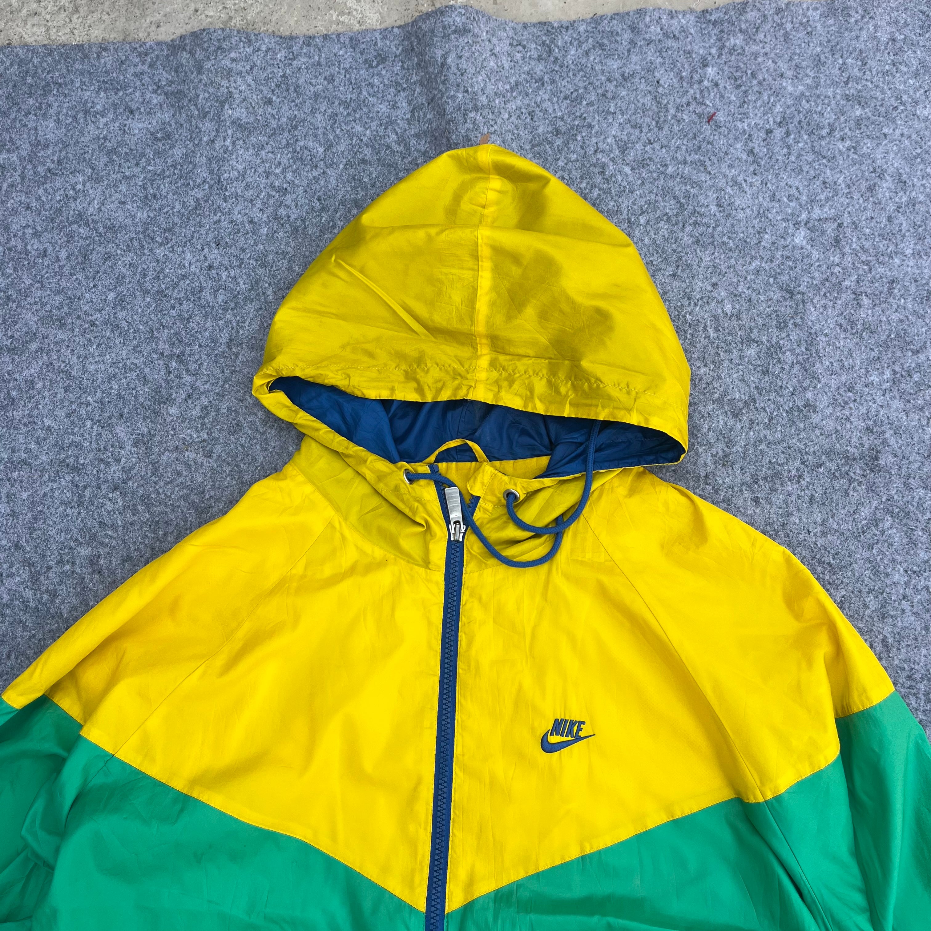 NIKE (46)