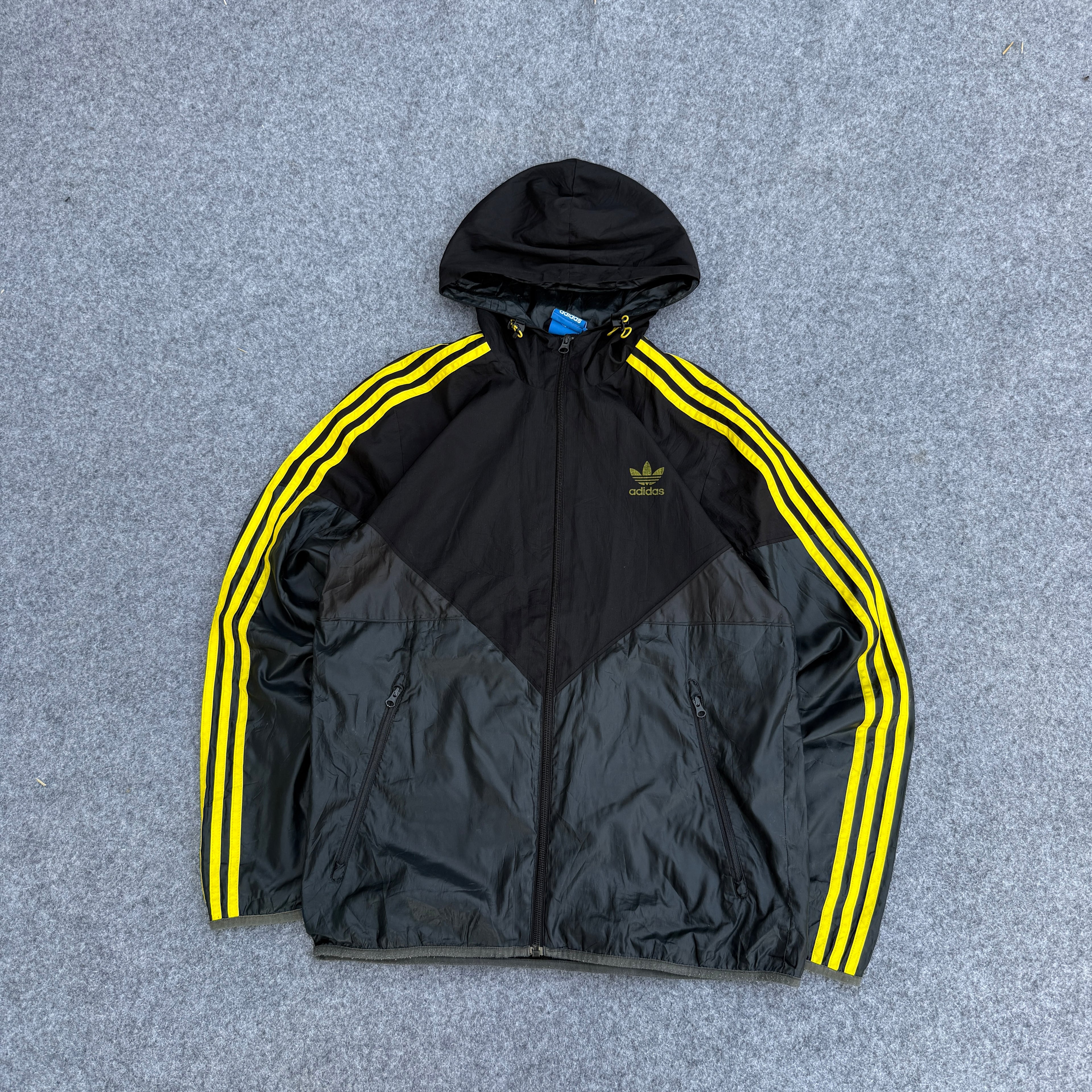ADIDAS (30)