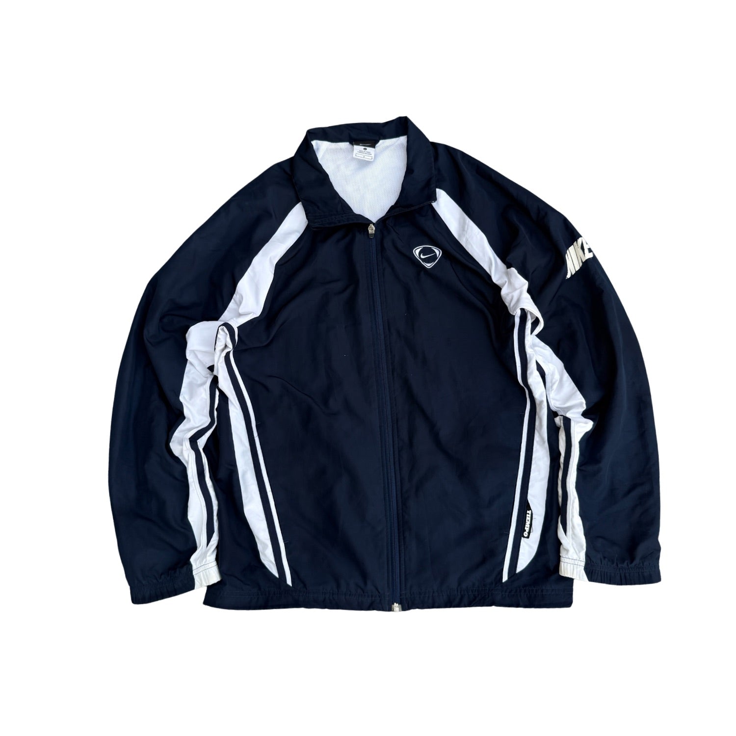 NIKE (64)