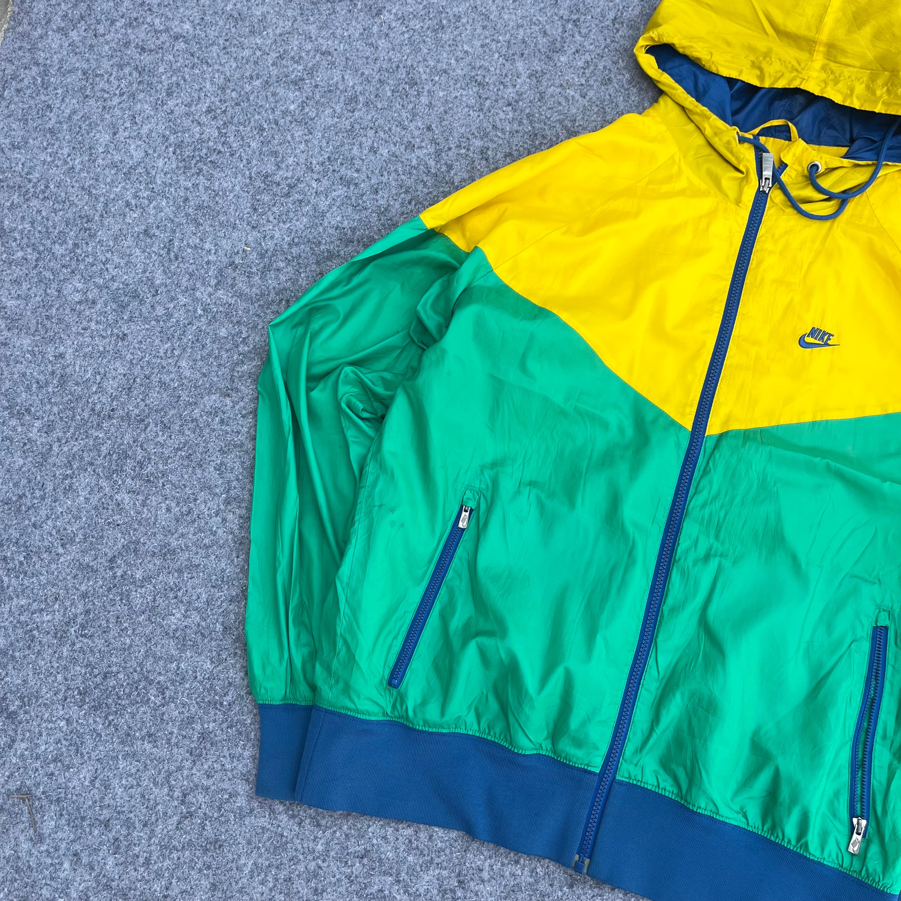 NIKE (46)