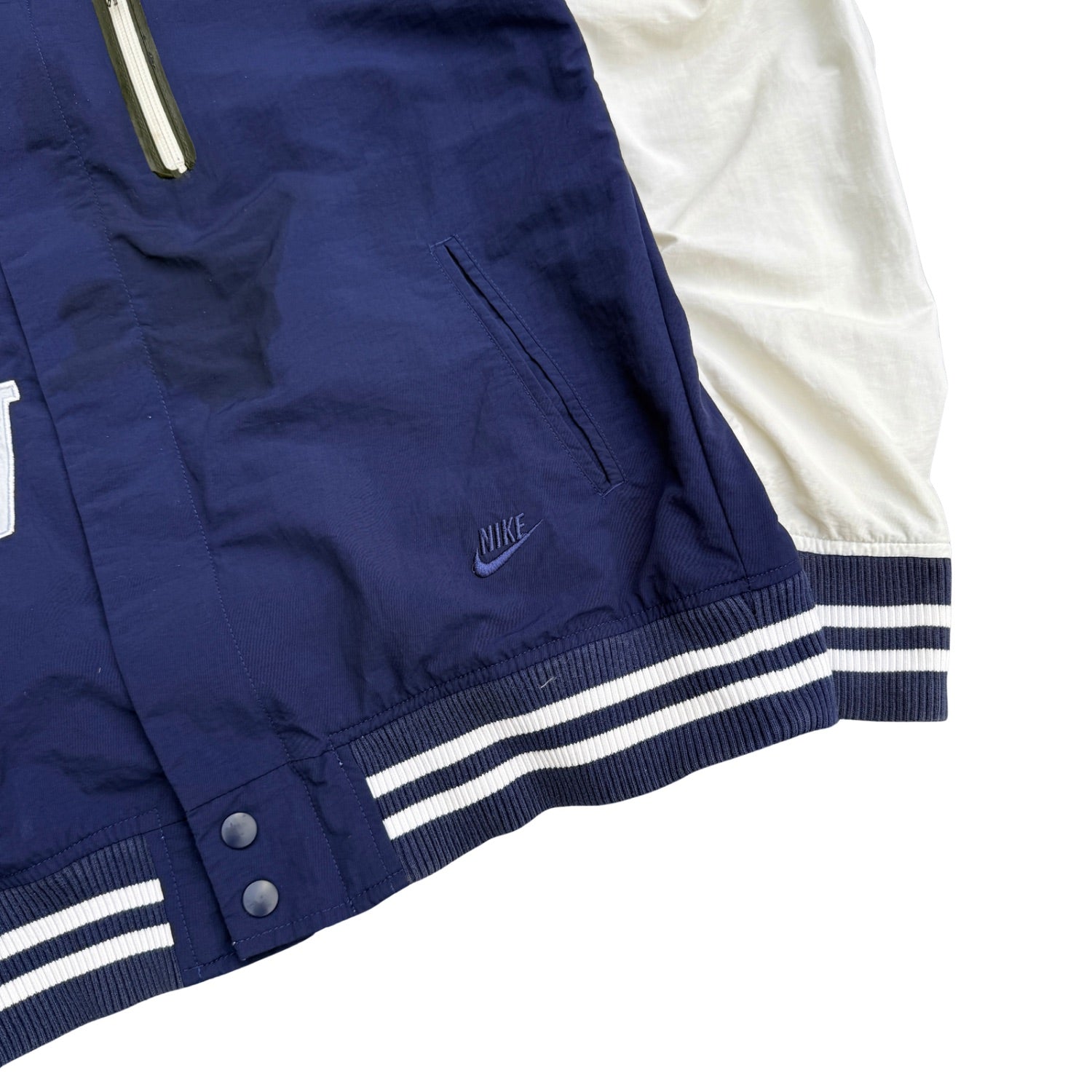 NIKE (121)