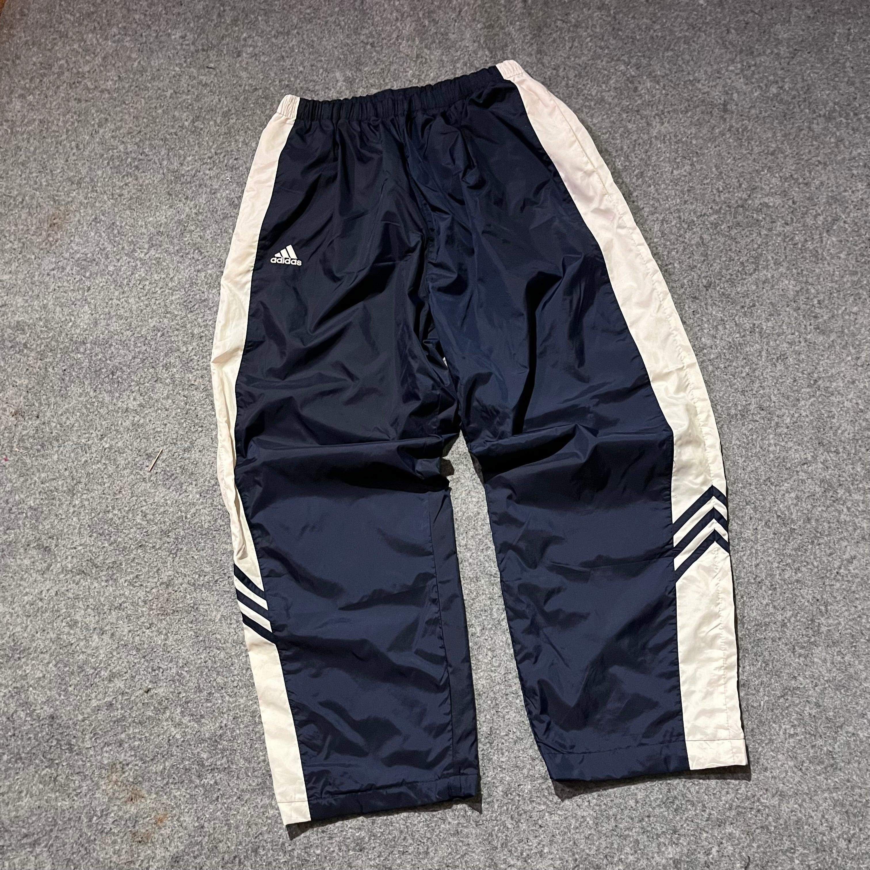 VINTAGE BAGGY ADIDAS