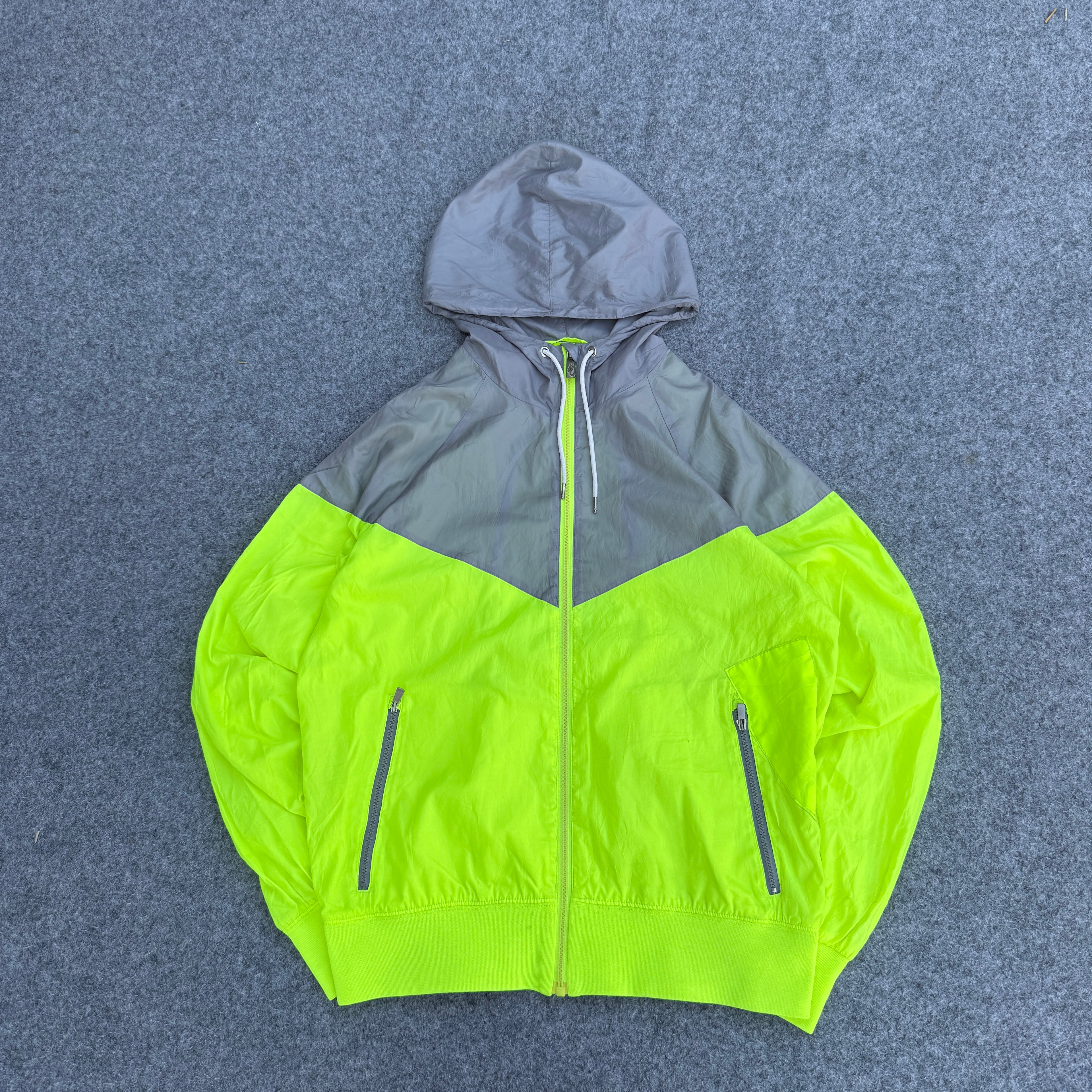 NIKE (32)