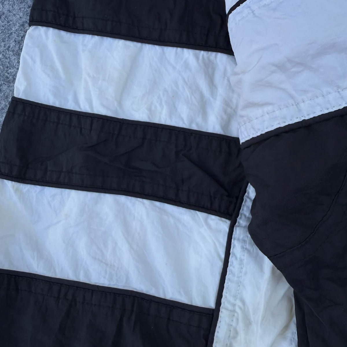 Pure 90s ADIDAS WINDCHEATER (592)