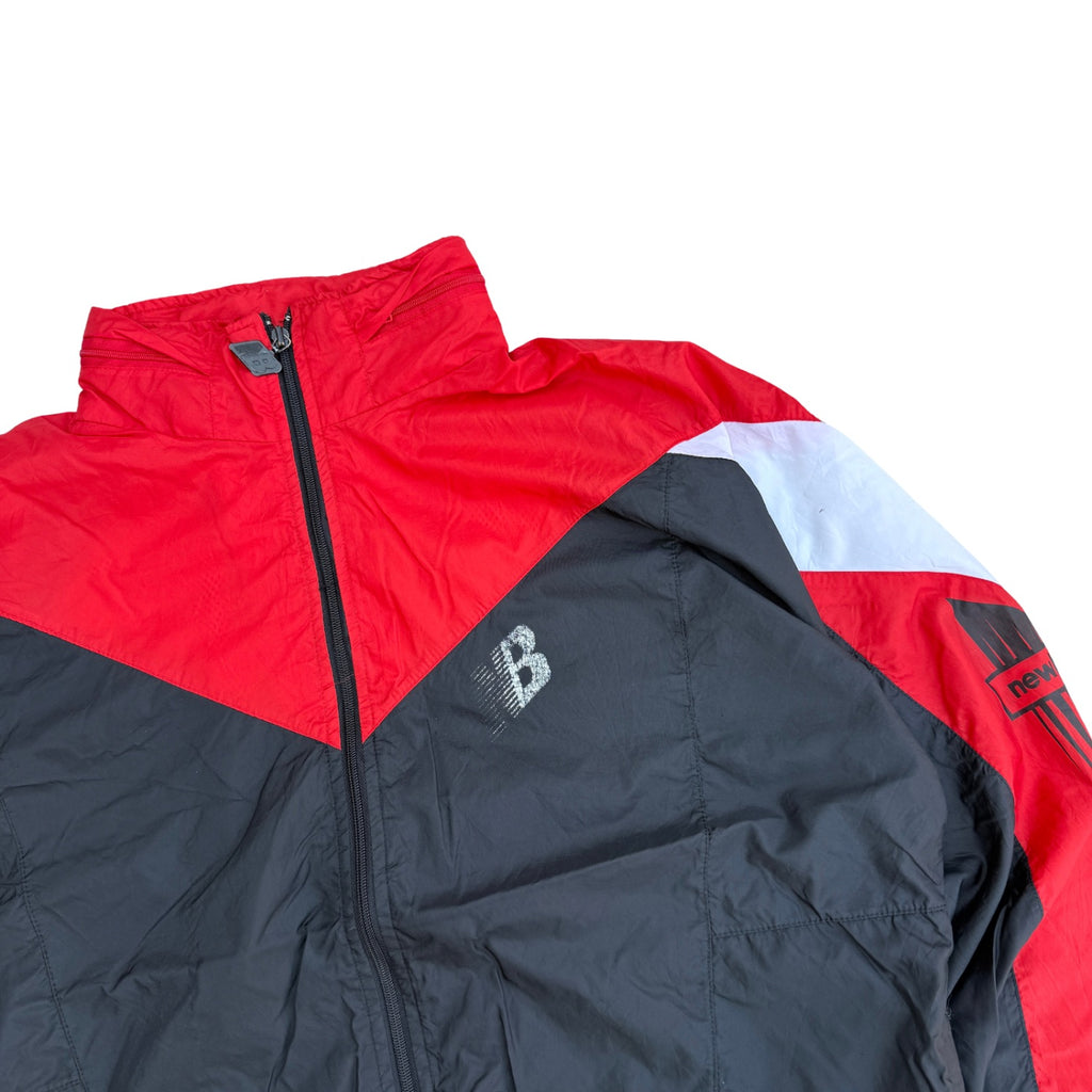 NEW BALANCE WINDBREAKER (343)