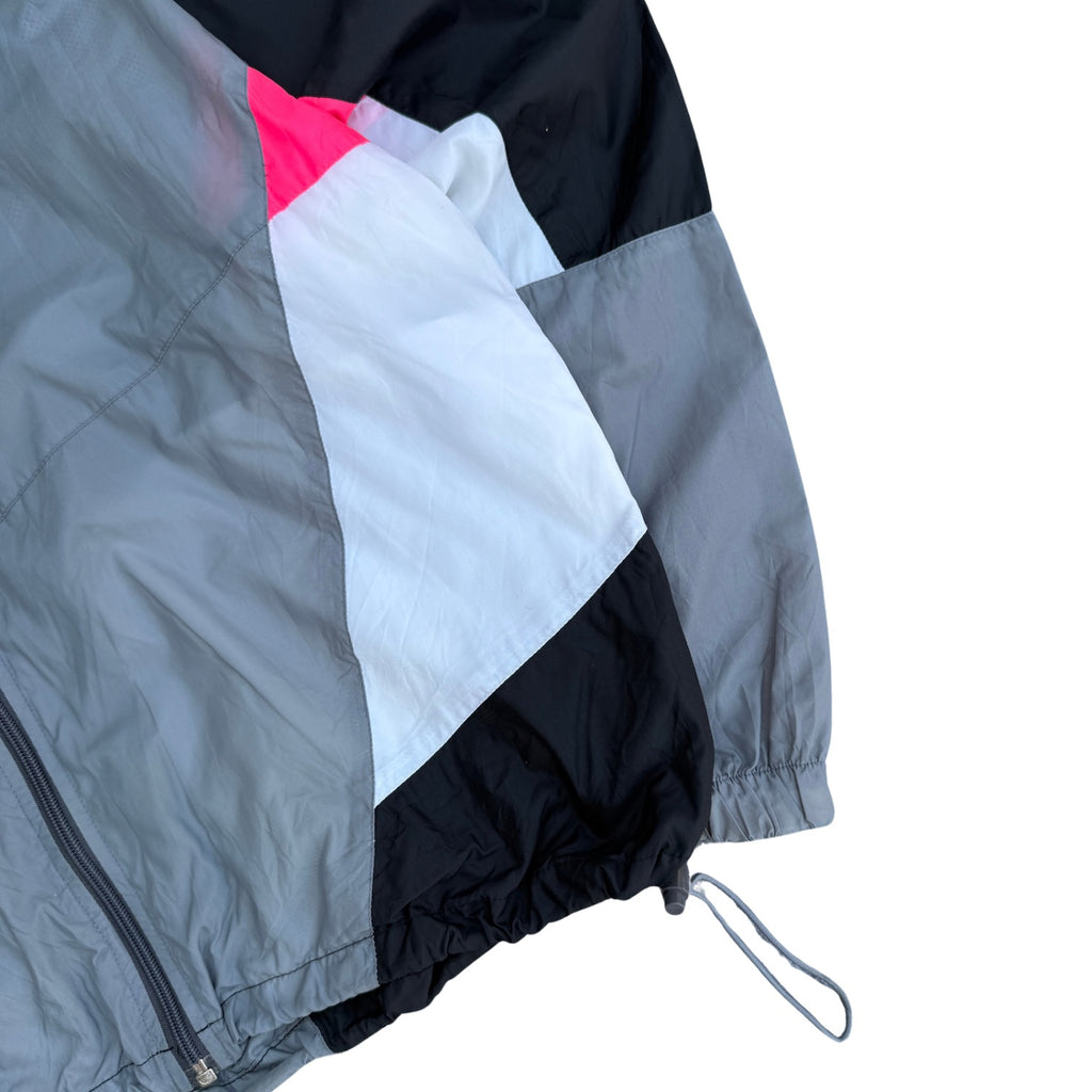 NIKE LIGHT WEIGHT WINDBREAKER (327)