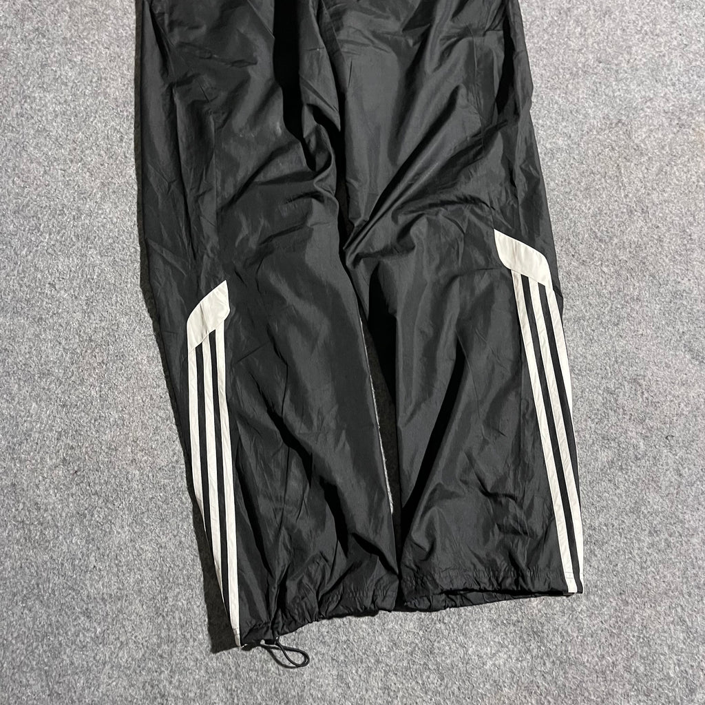VINTAGE ADIDAS