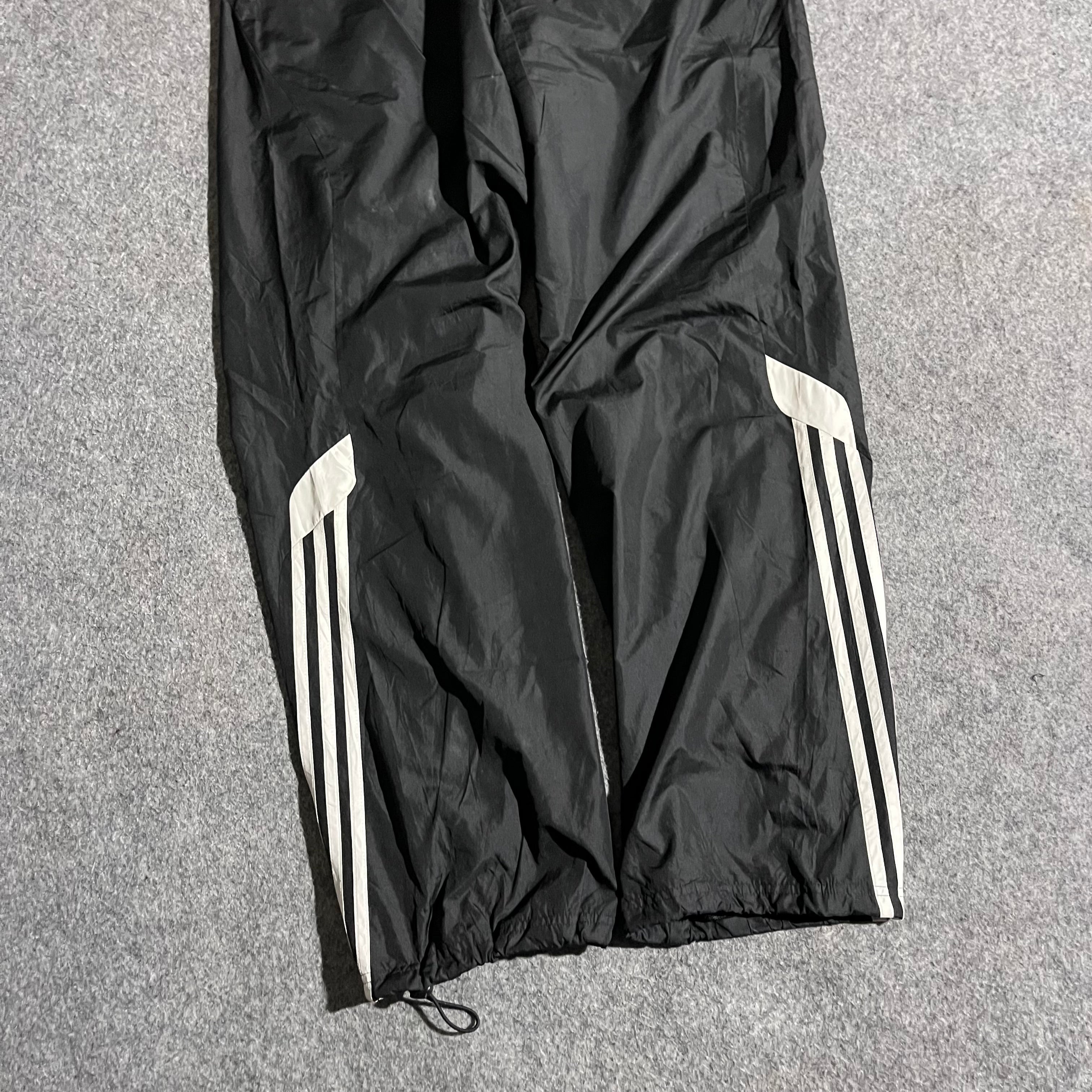 VINTAGE ADIDAS