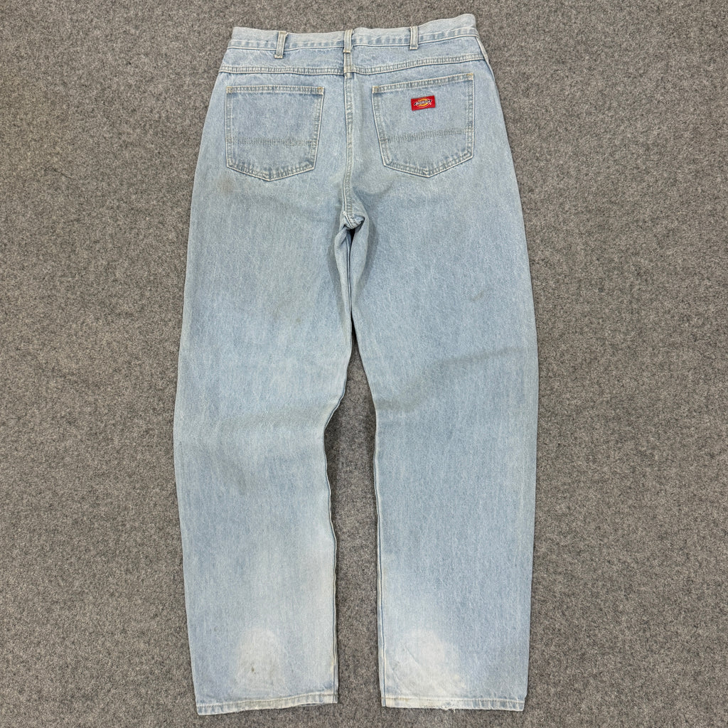 DICKIES (144)
