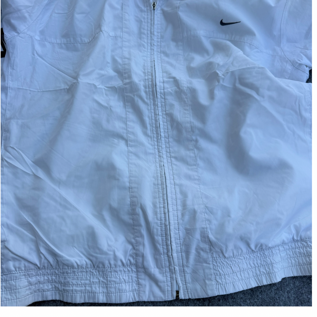 VINTAGE NIKE WINDCHEATER (758)
