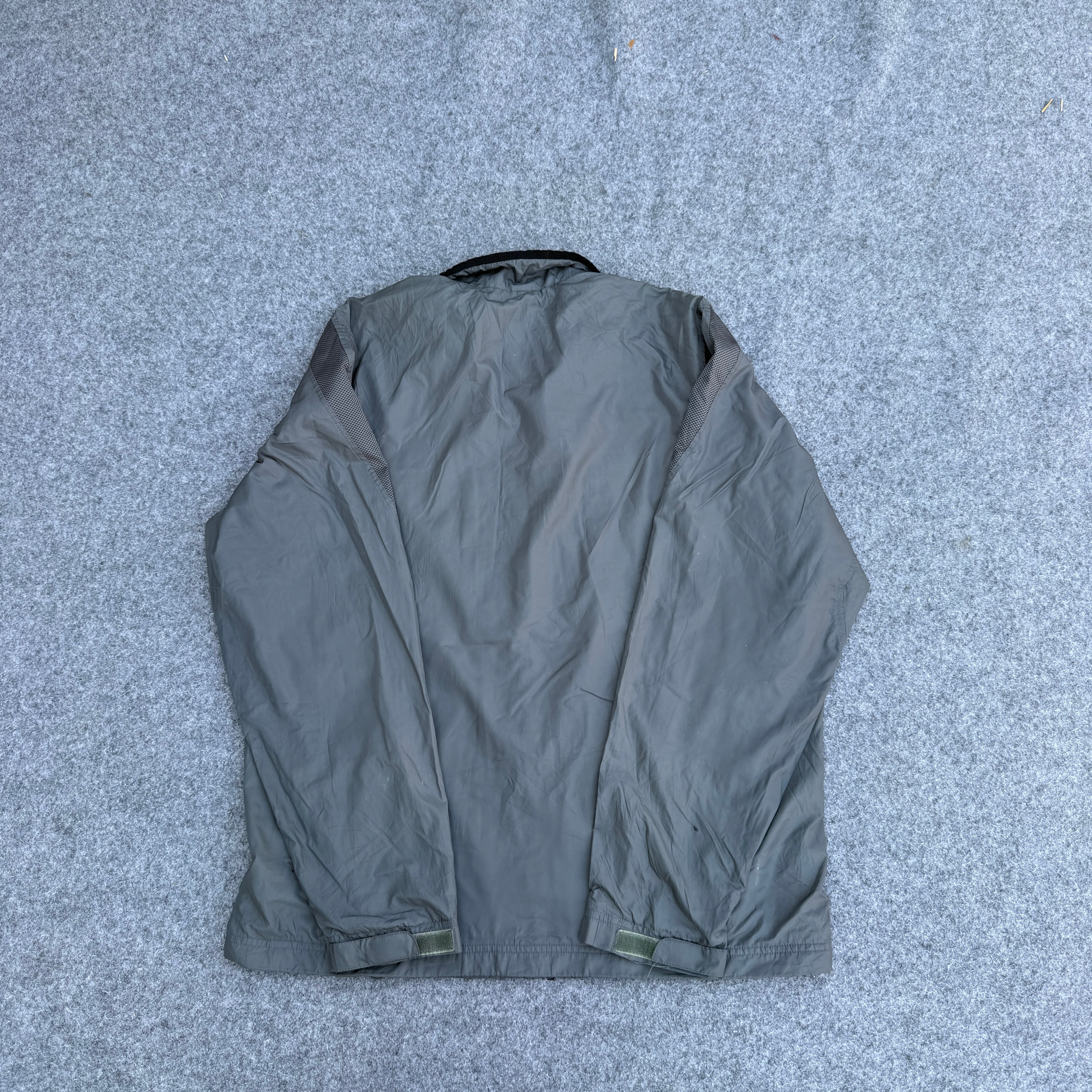 NIKE (40)