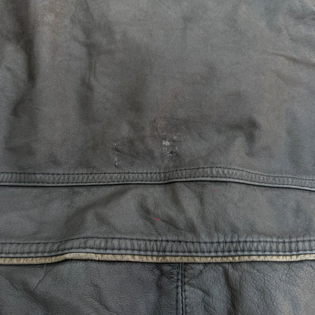 VINTAGE BLACK LEATHER (42)
