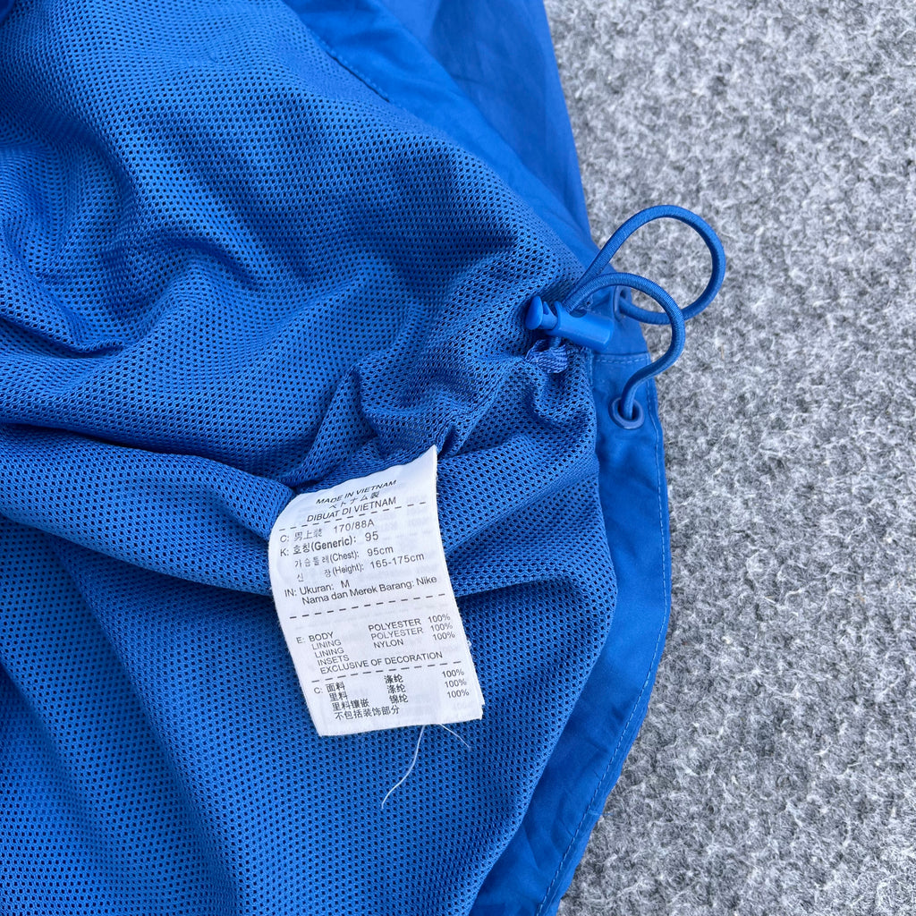 NIKE (50)