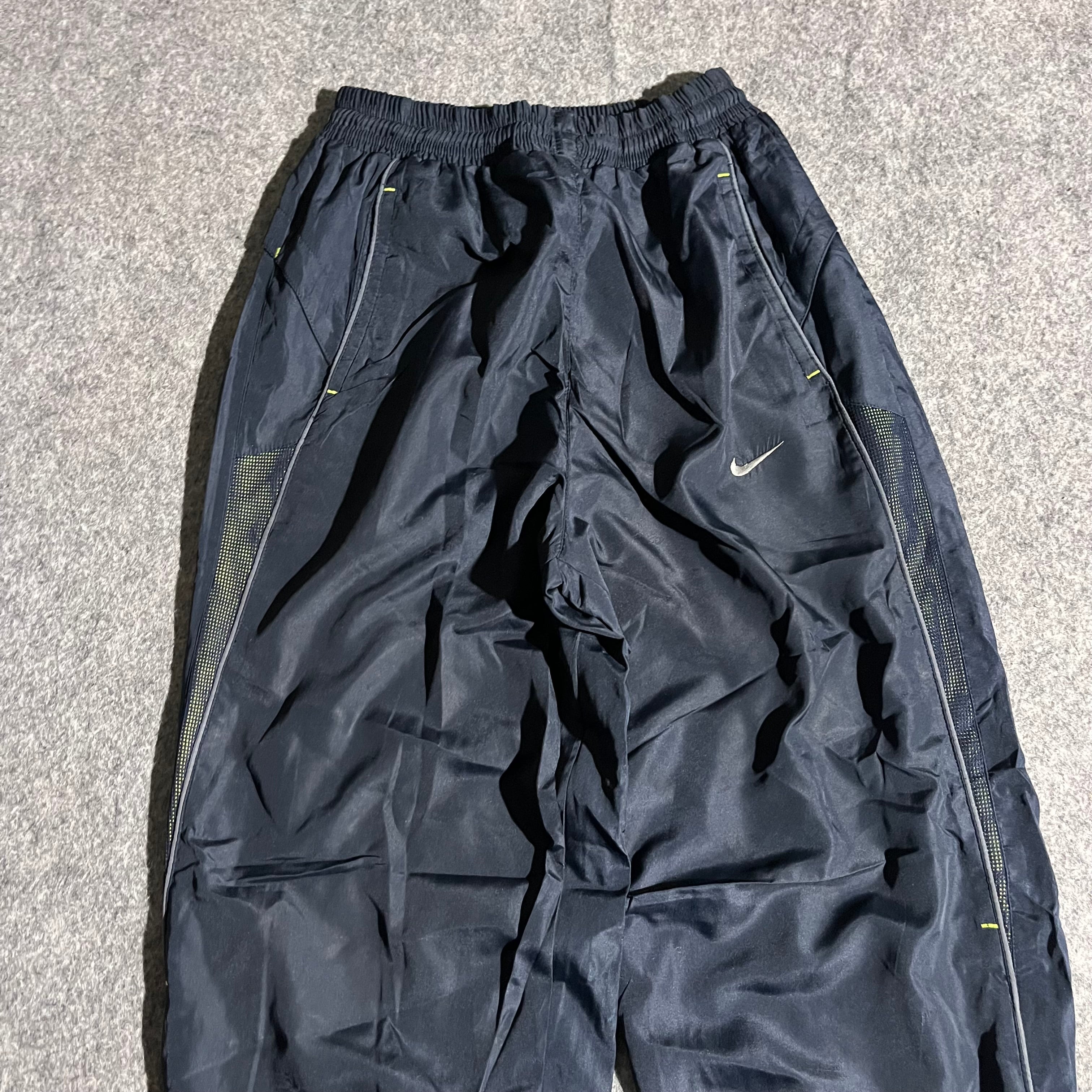 VINTAGE BAGGY NIKE
