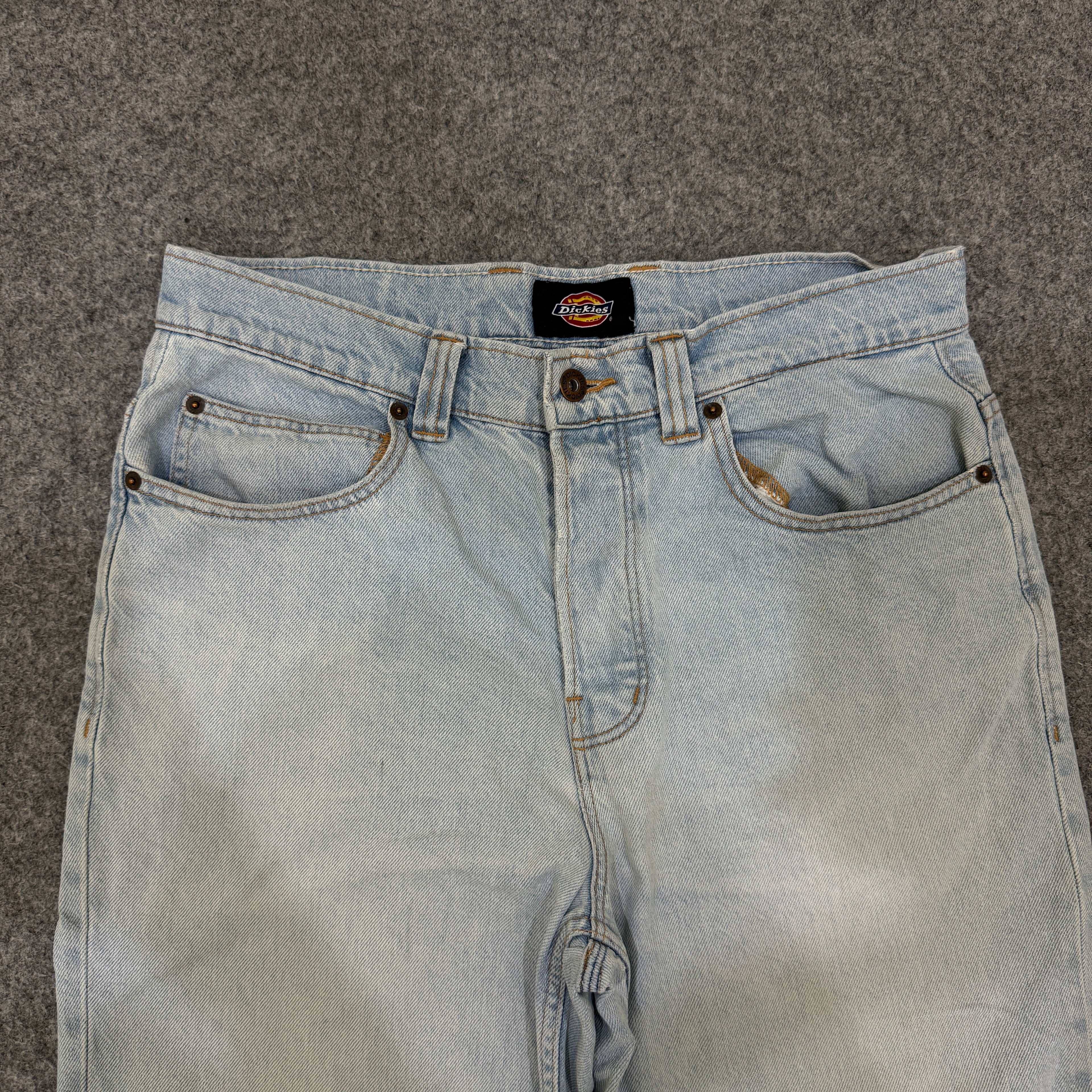 DICKIES (158)