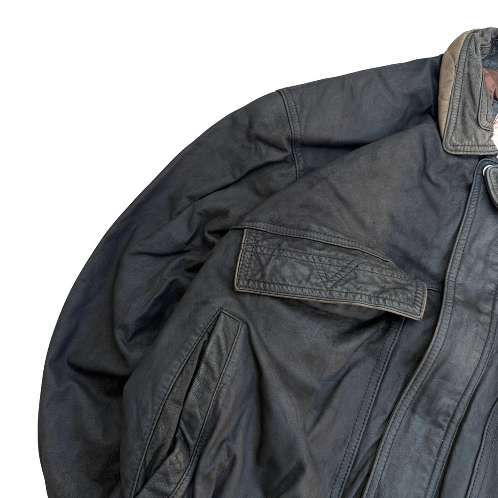 VINTAGE BLACK LEATHER (42)