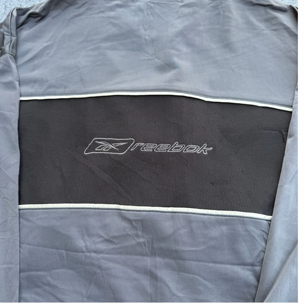 VINTAGE REEBOK ZIPPER (759)