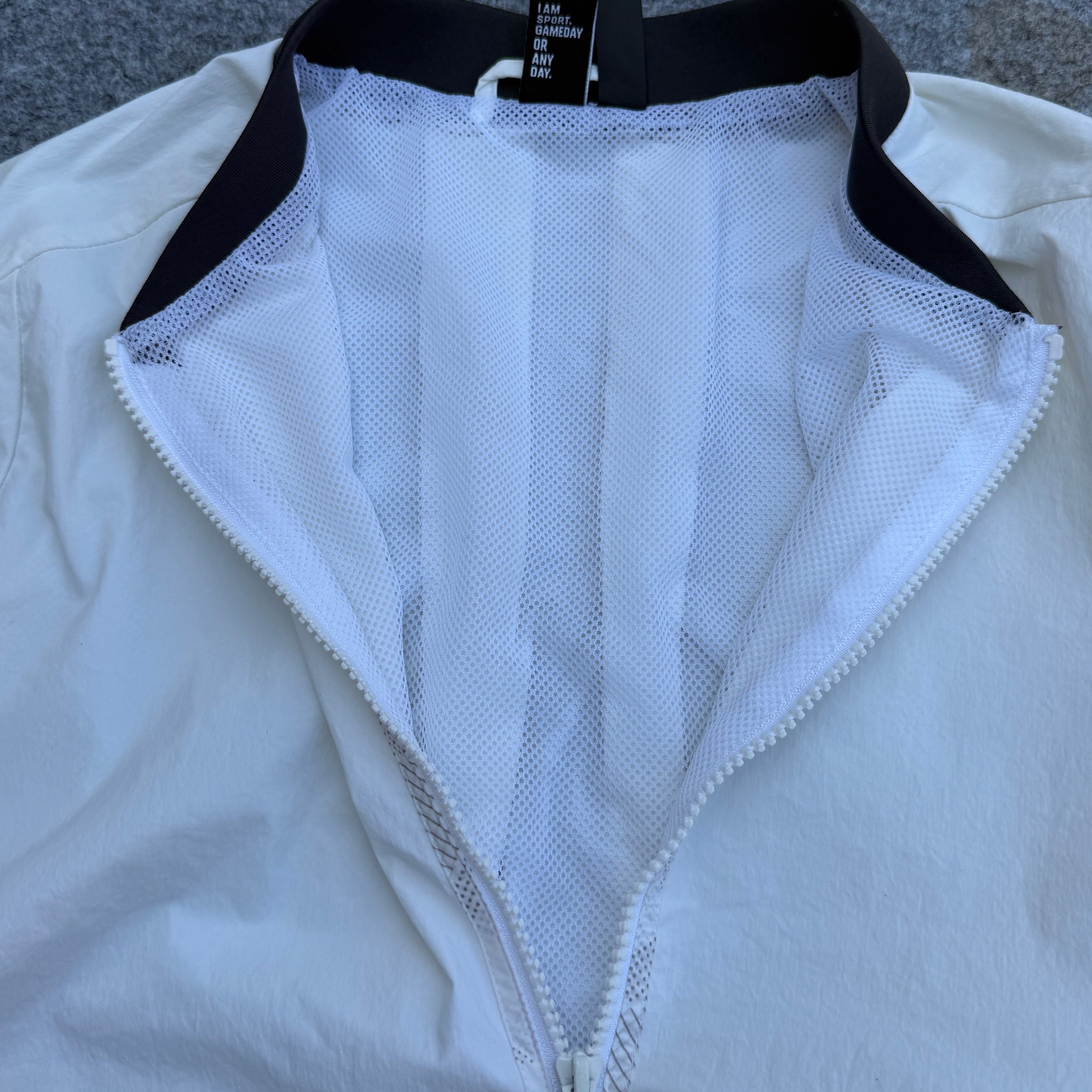 ADIDAS RARE WINDCHEATER (476)