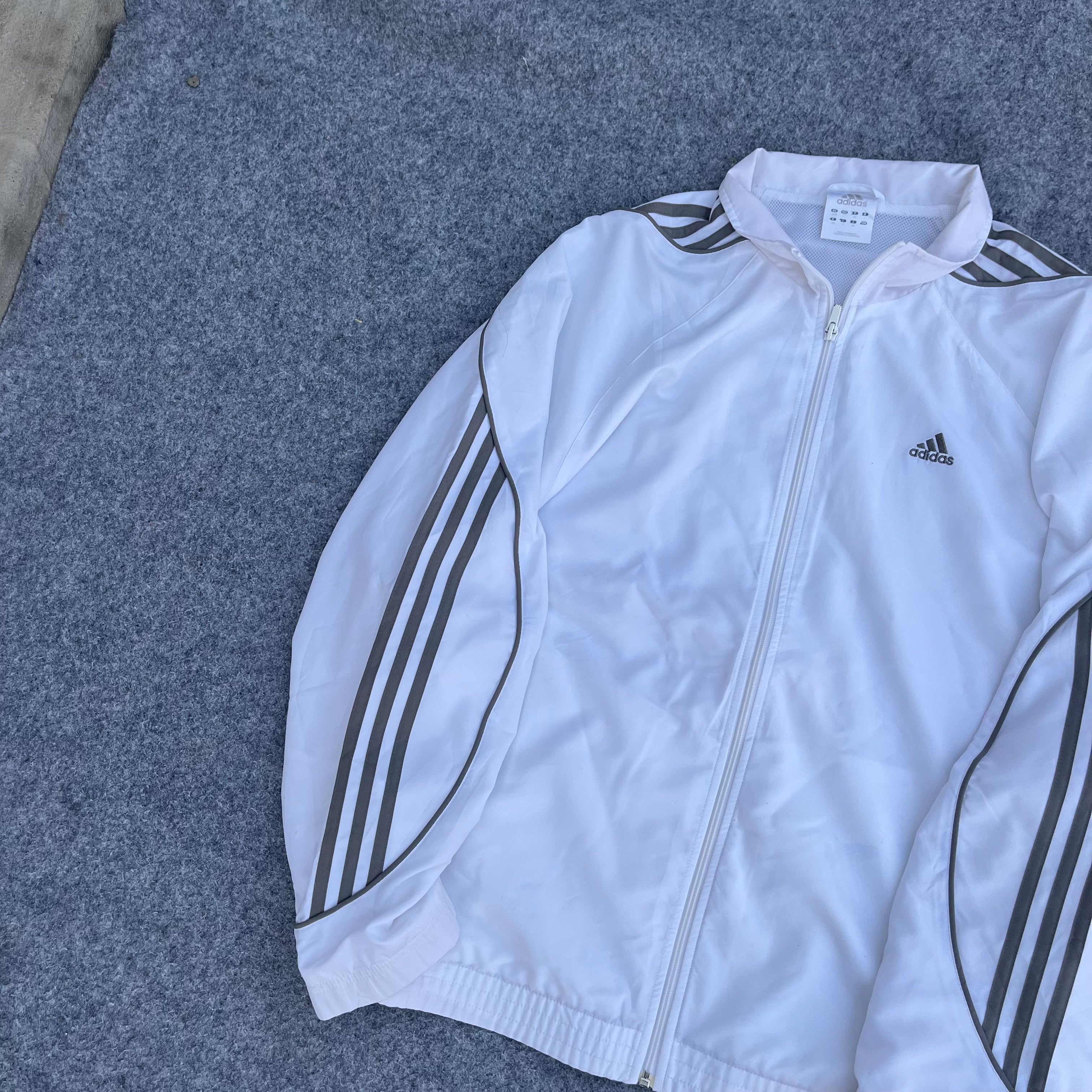 ADIDAS (51)