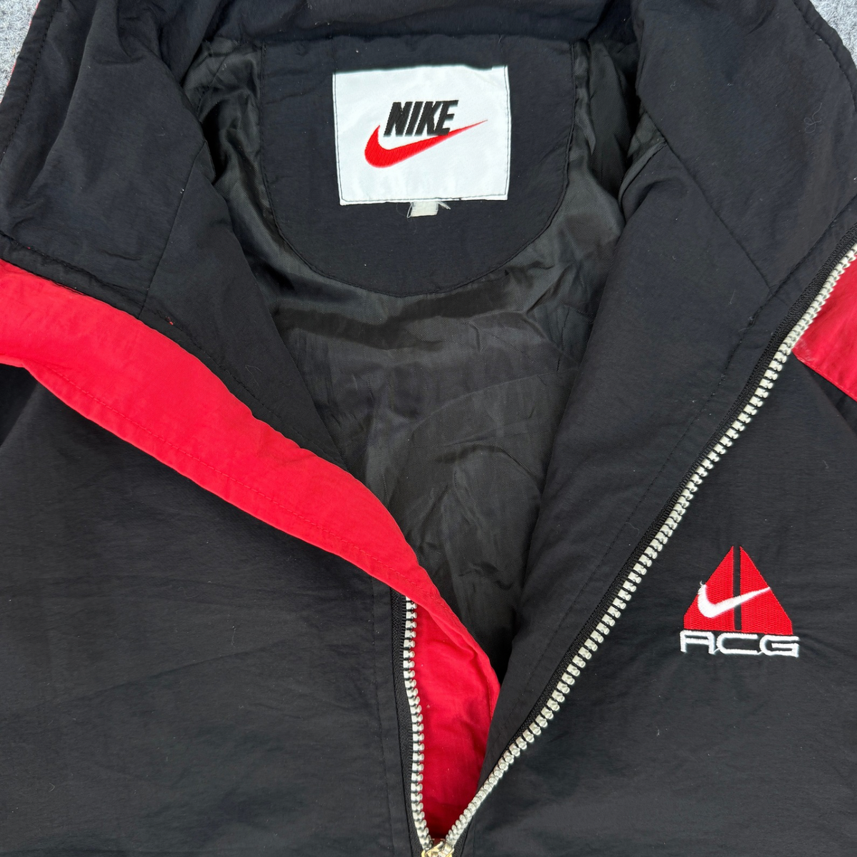 VINTAGE ACG NIKE (705)