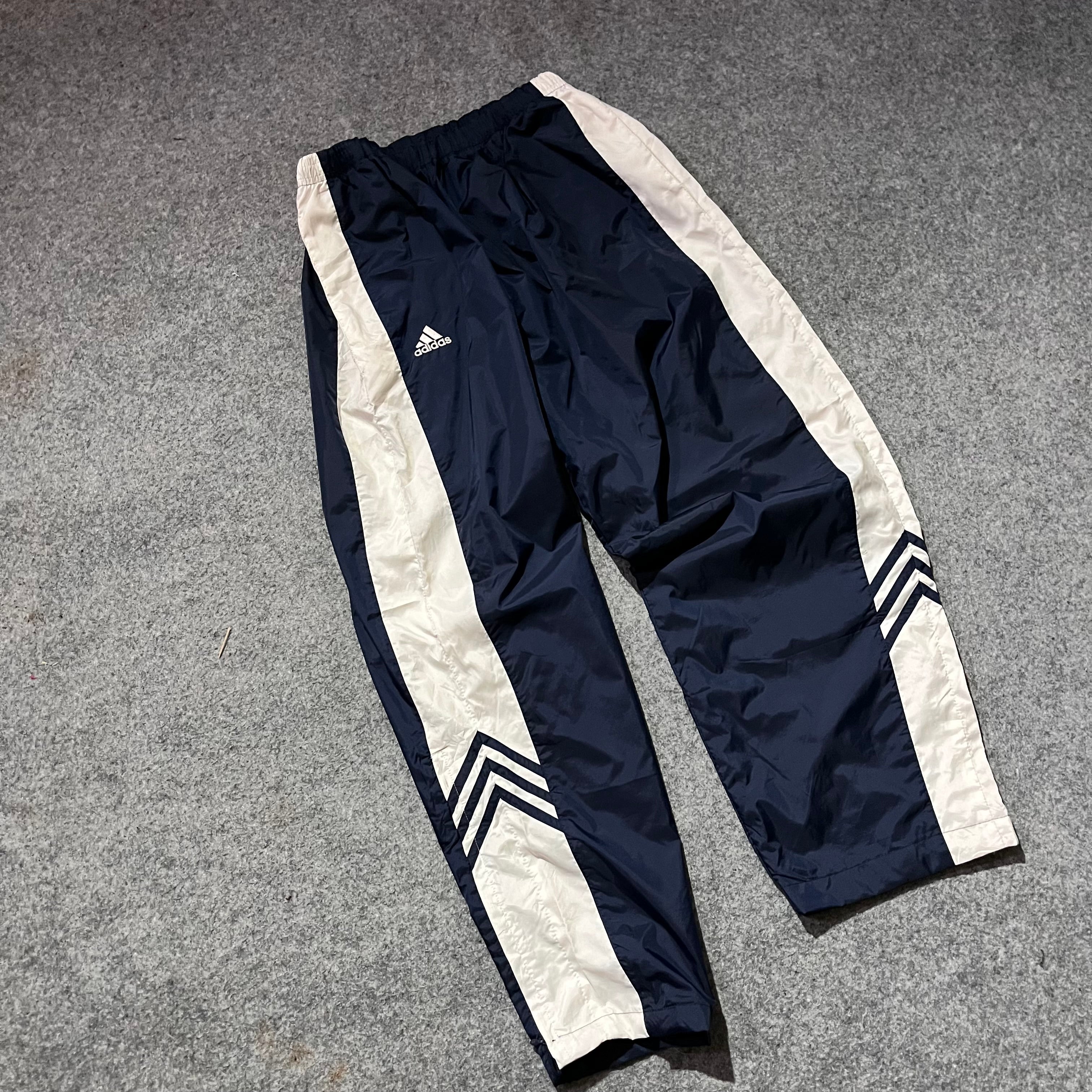 VINTAGE BAGGY ADIDAS