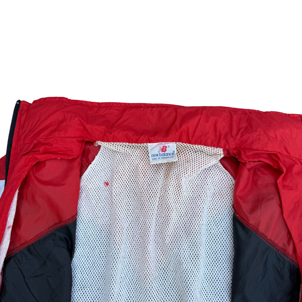 NEW BALANCE WINDBREAKER (343)