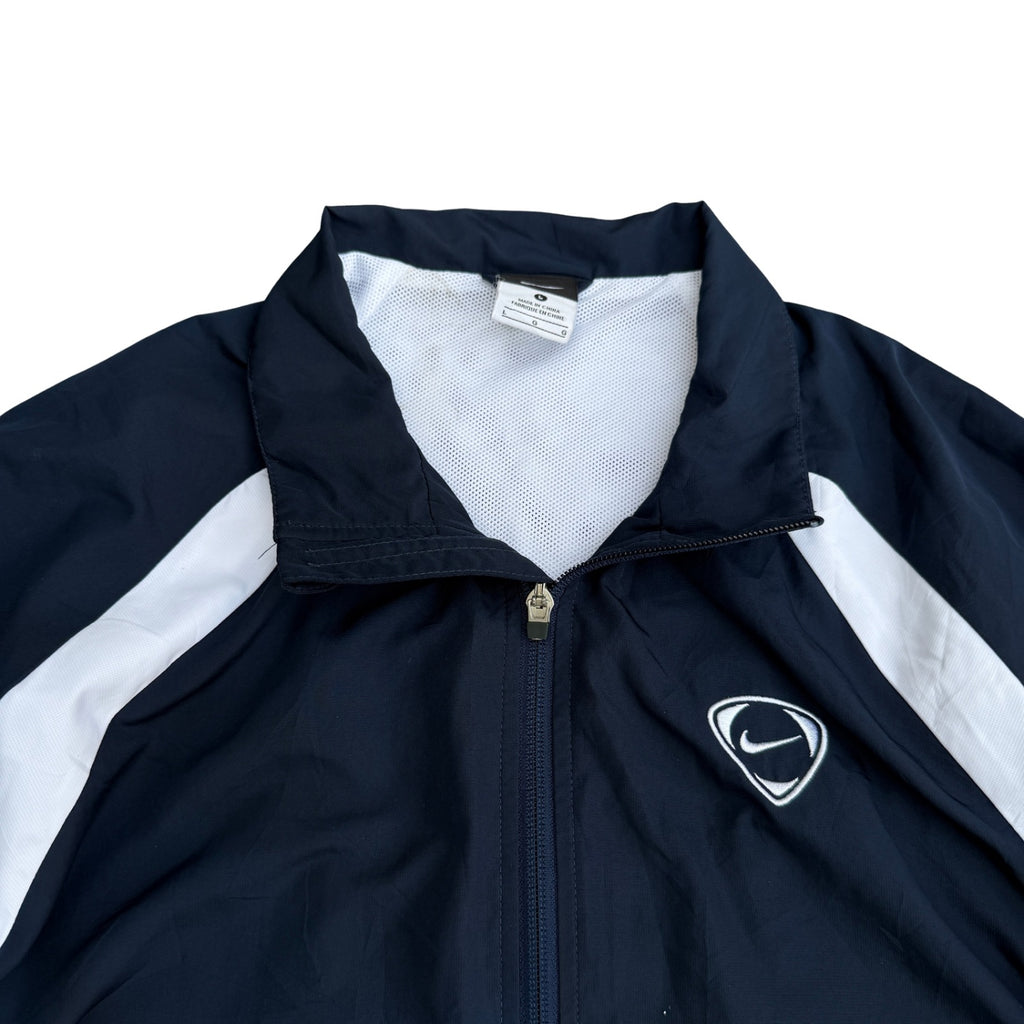 NIKE (64)