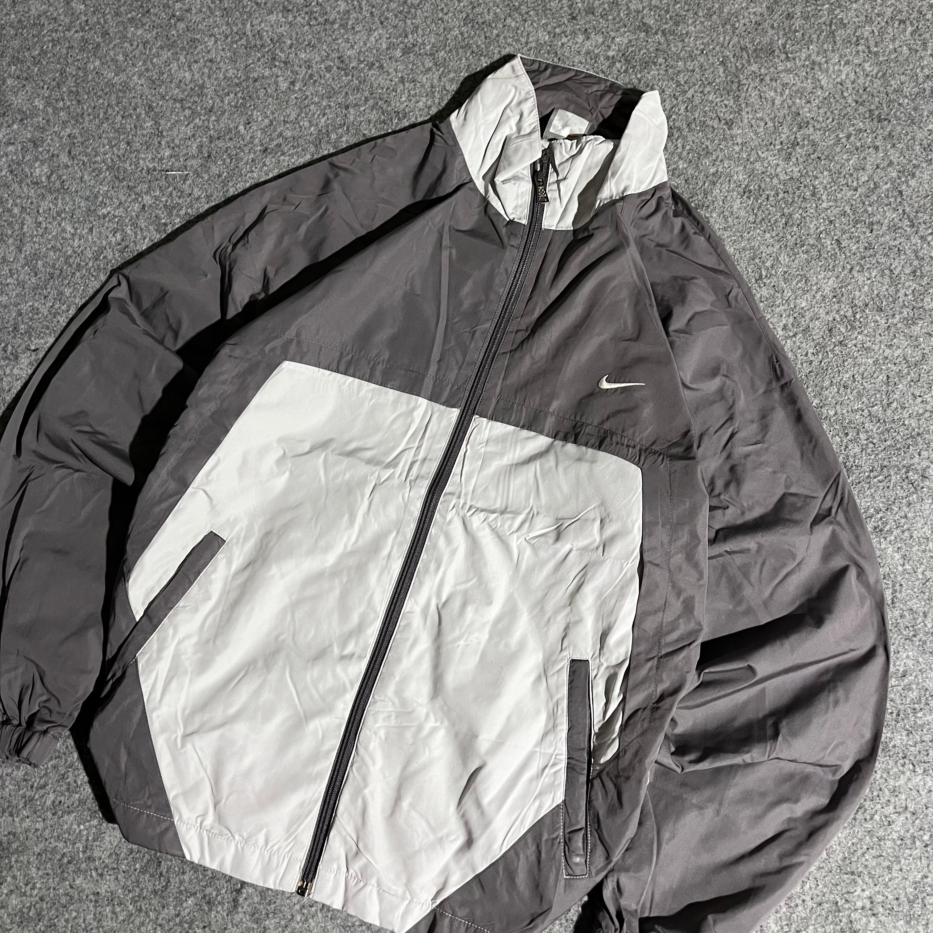 VINTAGE BEST NIKE