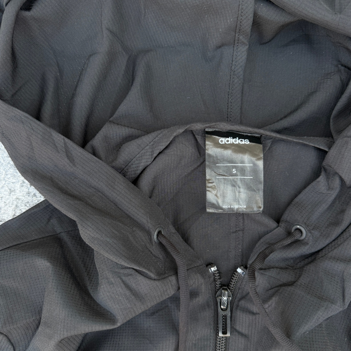 ADIDAS WINDBREAKER (703)