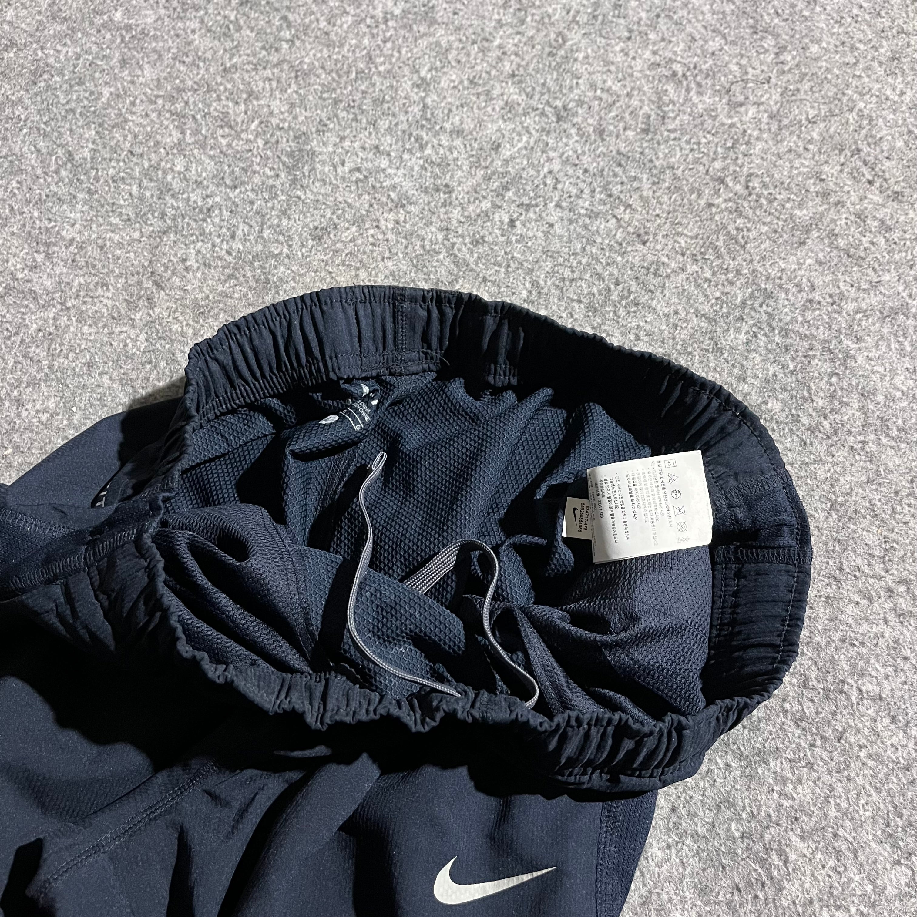 NIKE BLUE