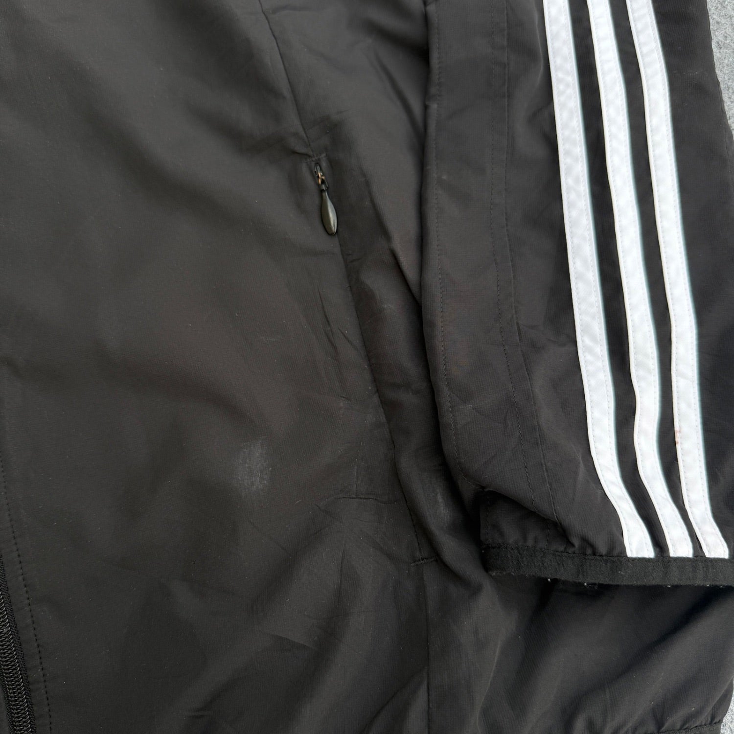 ADIDAS WINDCHEATER (401)