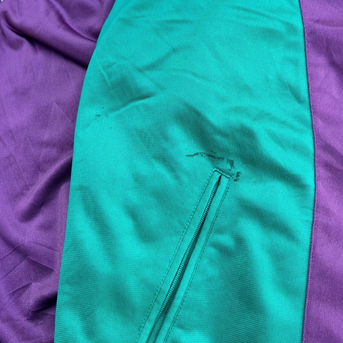 VINTAGE ZIPPER (730)