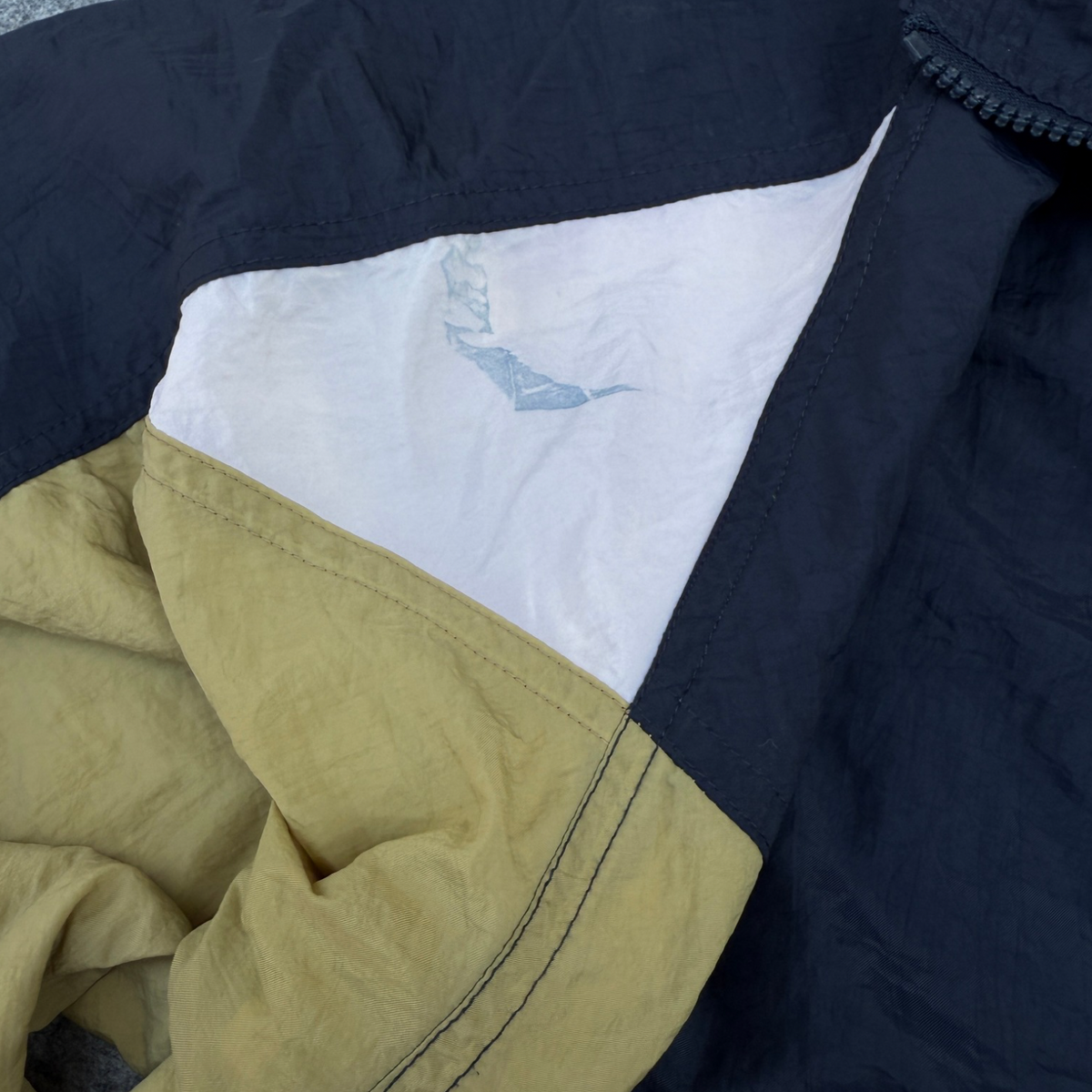 90S VINTAGE REEBOK JACKET (615)