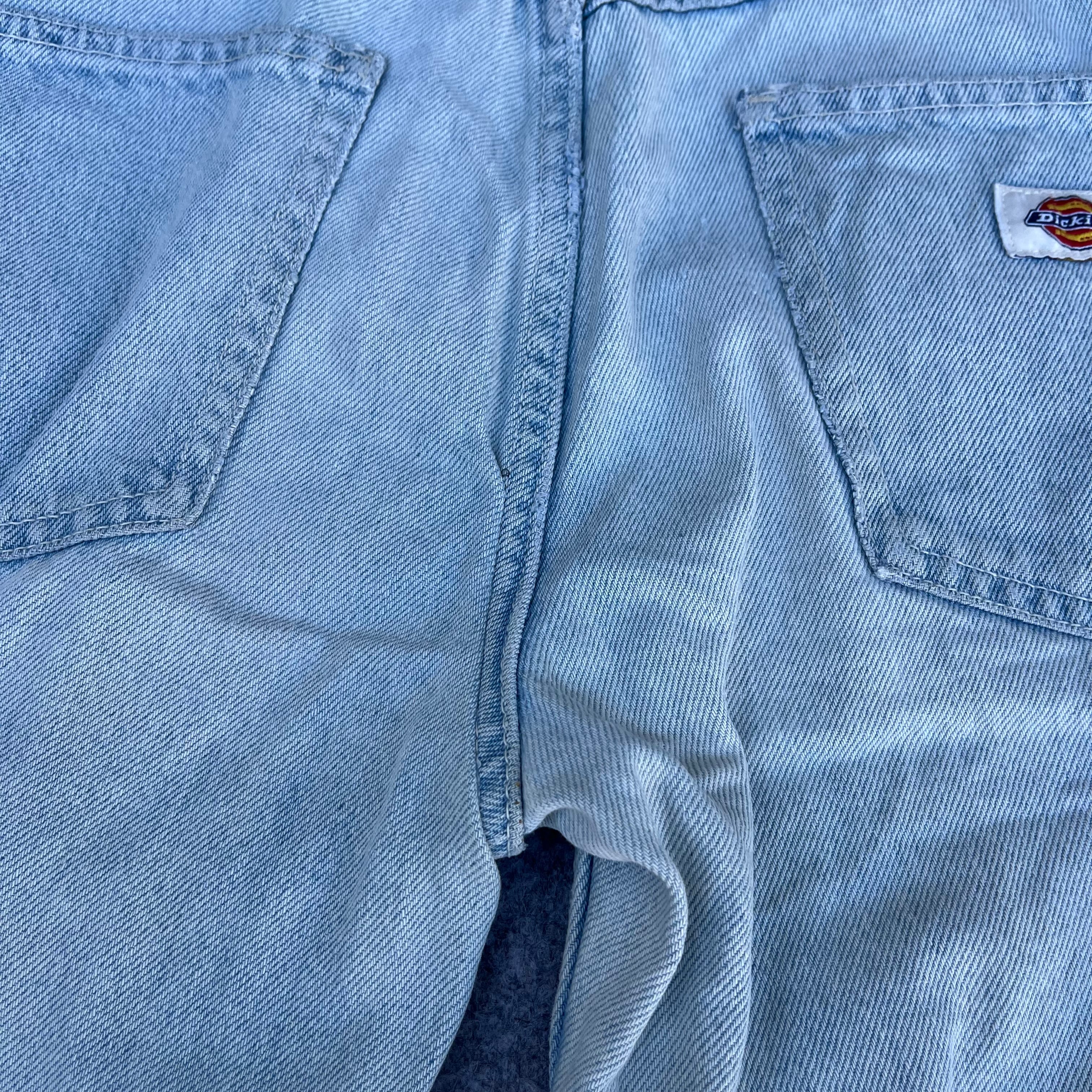 DICKIES (99)