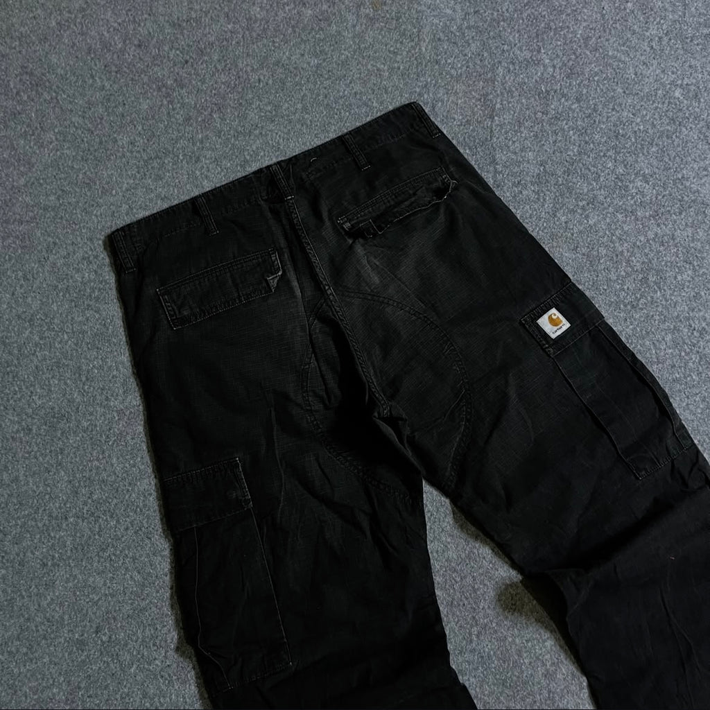 VINTAGE BLACK CARHARTT CARGO