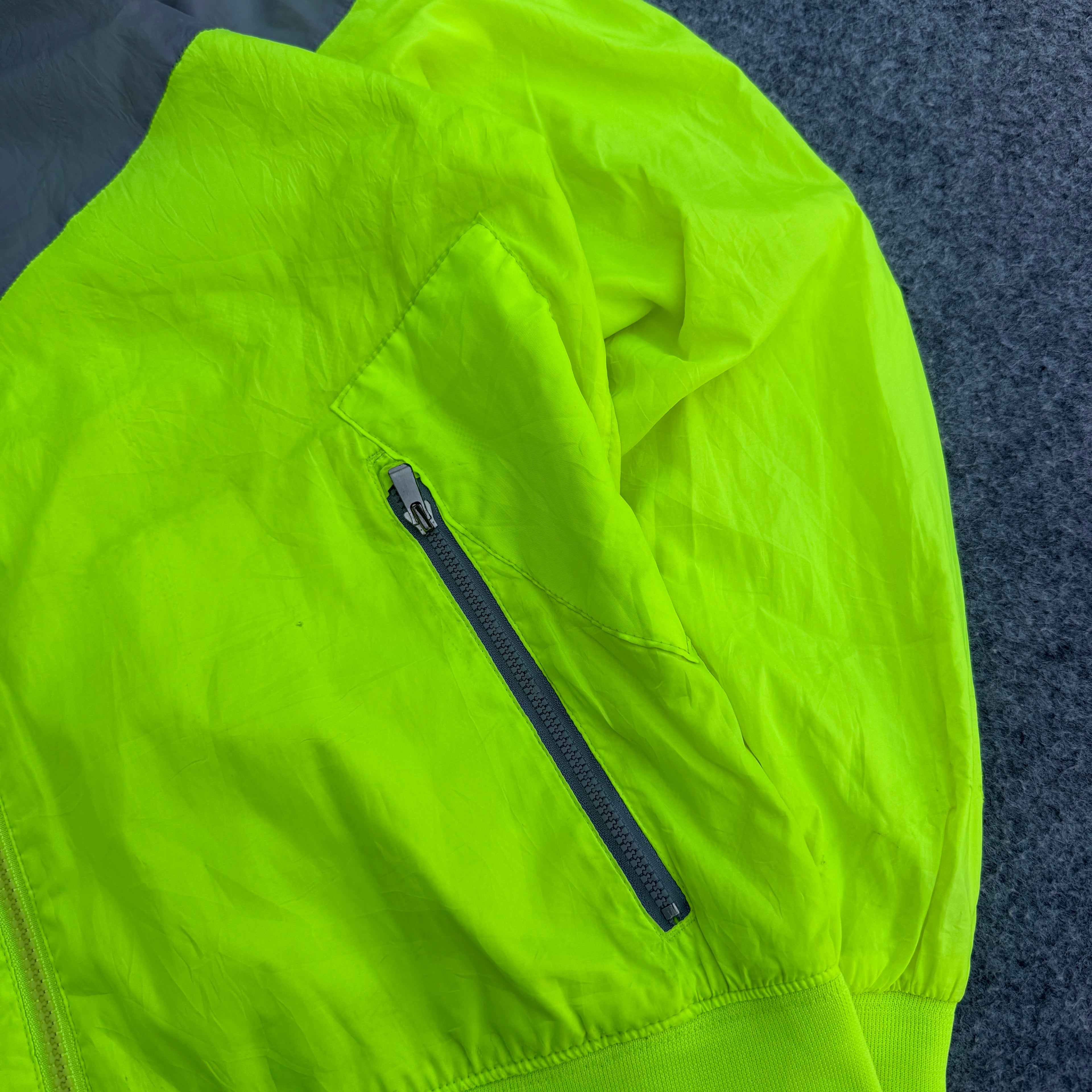 NIKE (32)