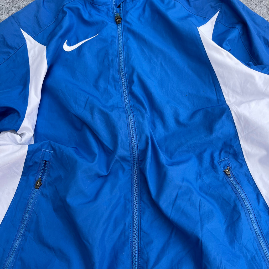 NIKE (50)