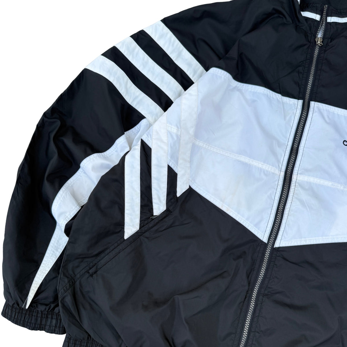 ADIDAS WINDCHEATER (695)
