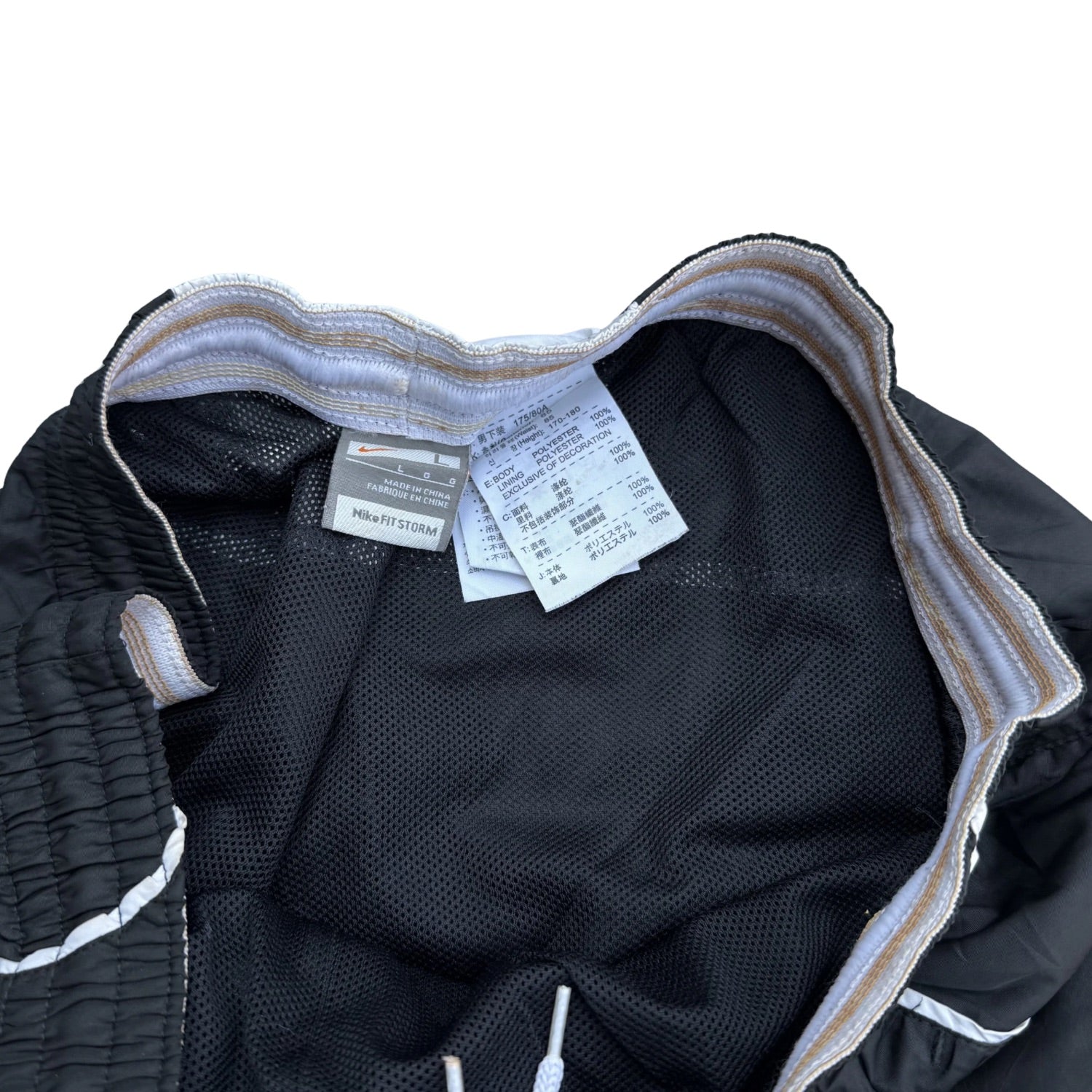 NIKE (285)
