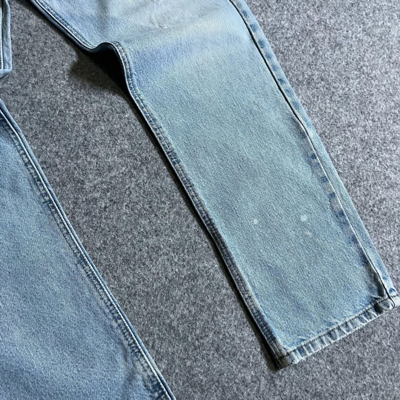 LIGHT WASH CARHARTT