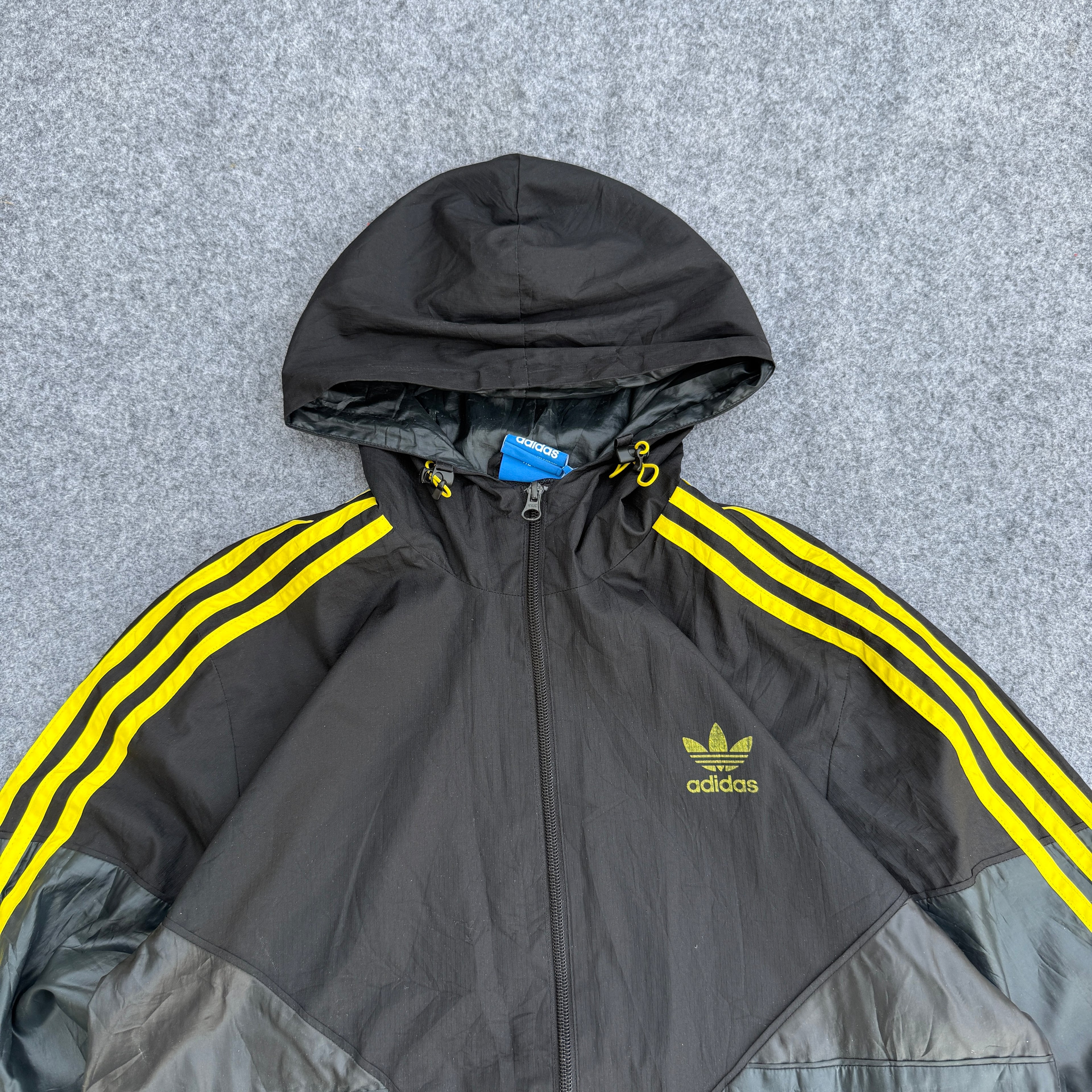 ADIDAS (30)