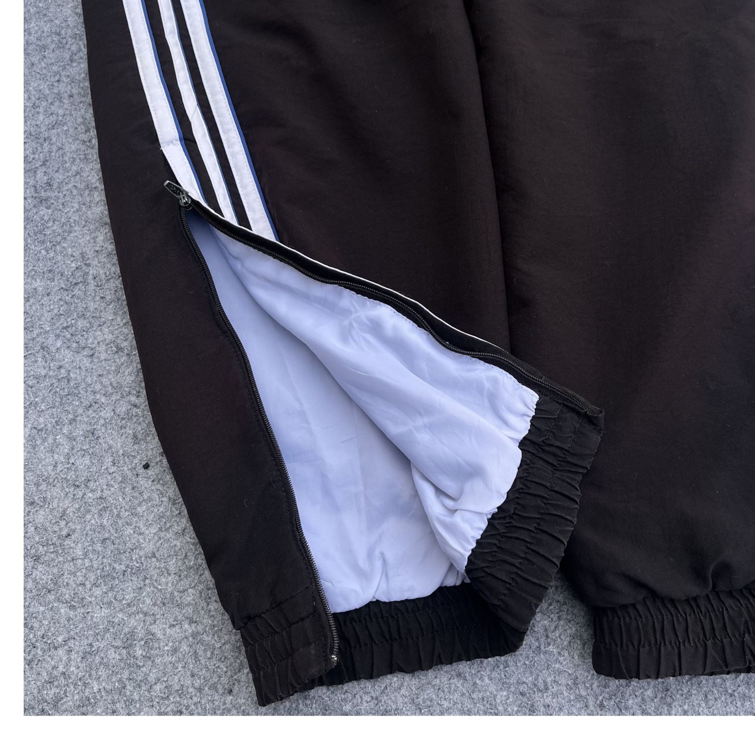 Adidas jogger (282)