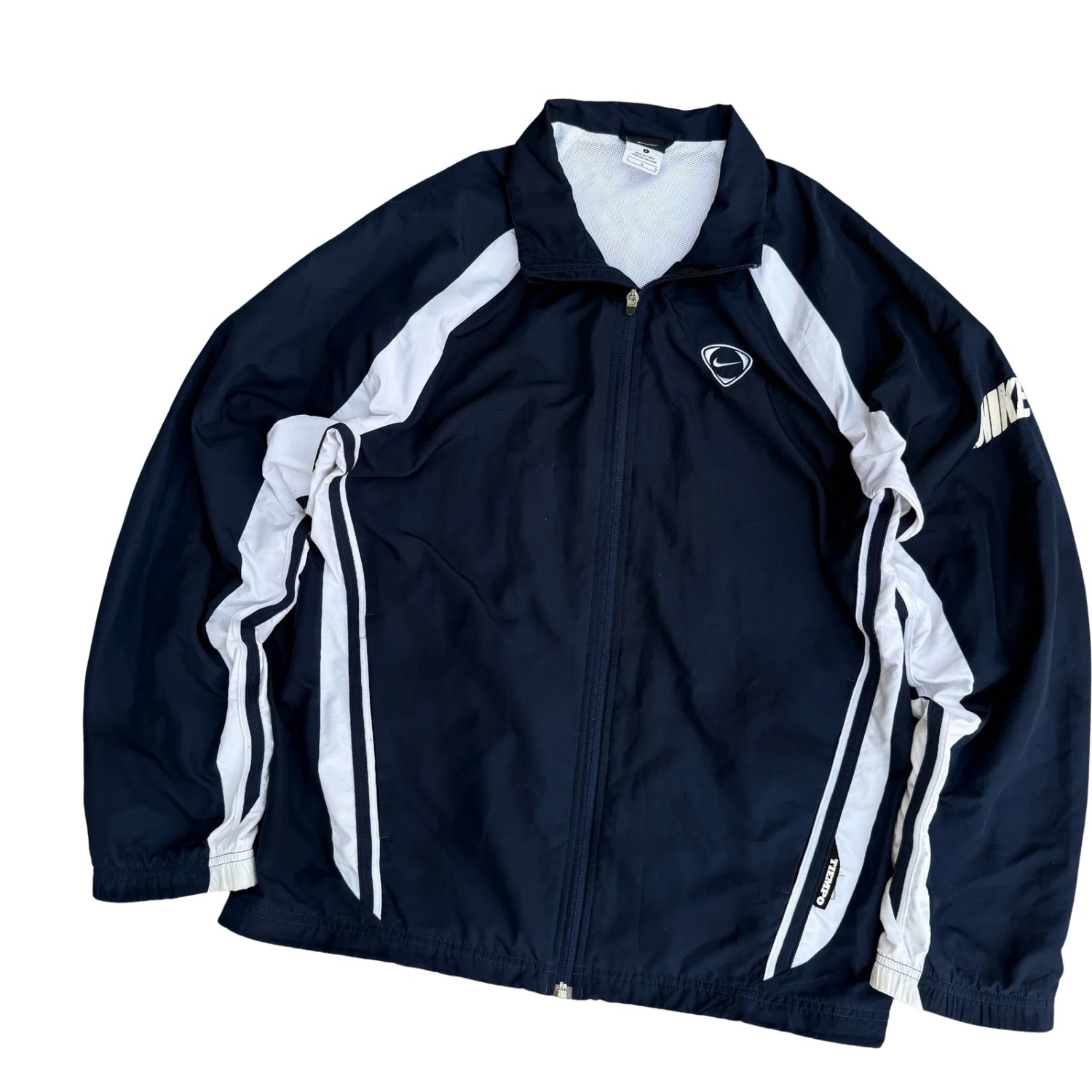 NIKE (64)