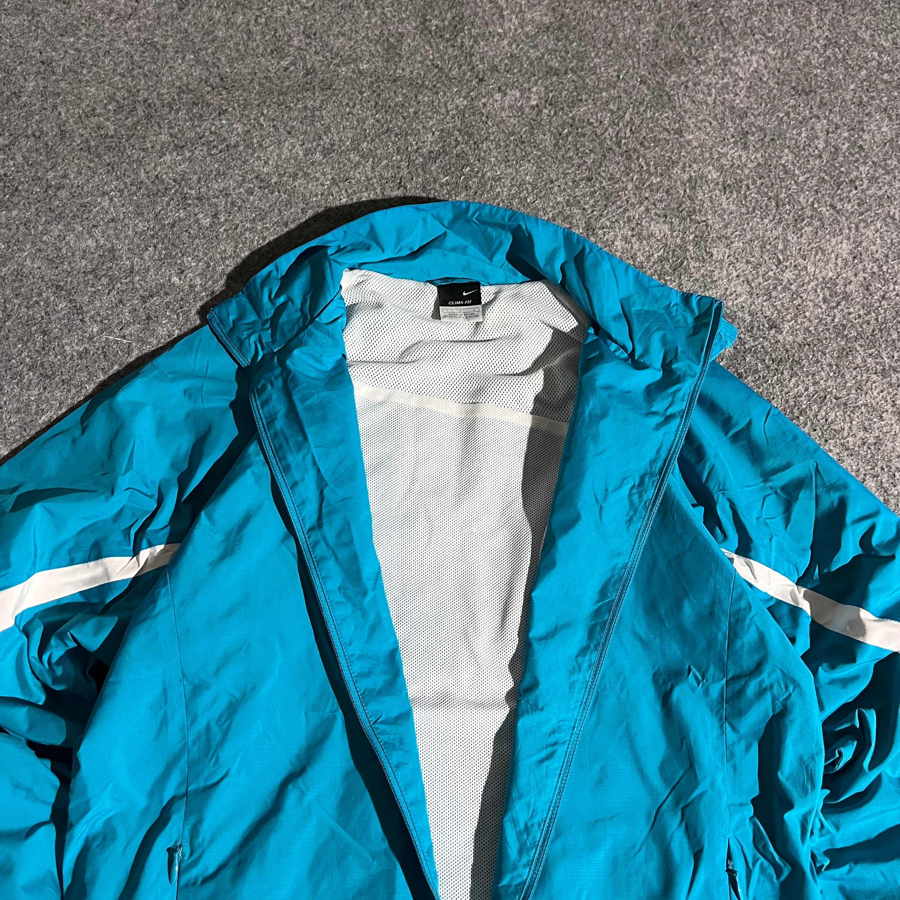 VINTAGE SKY NIKE