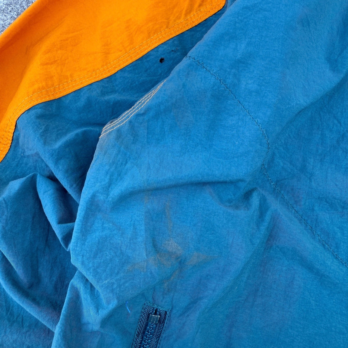 NIKE WINDBREAKER (678)