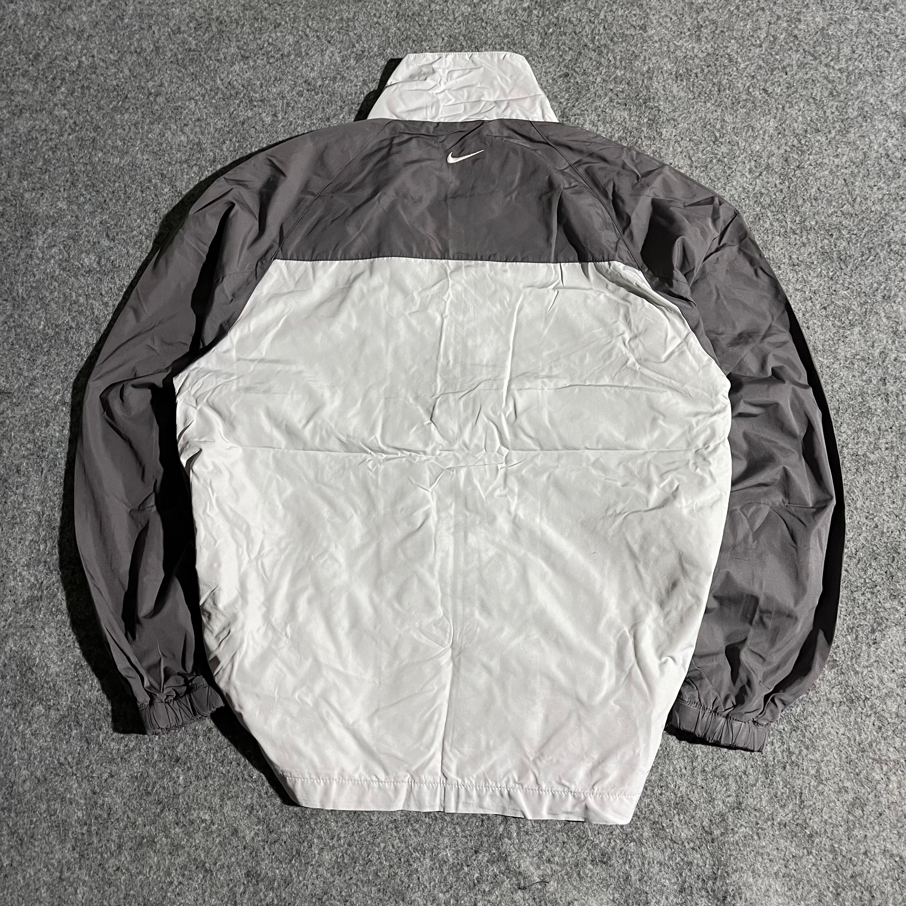 VINTAGE BEST NIKE