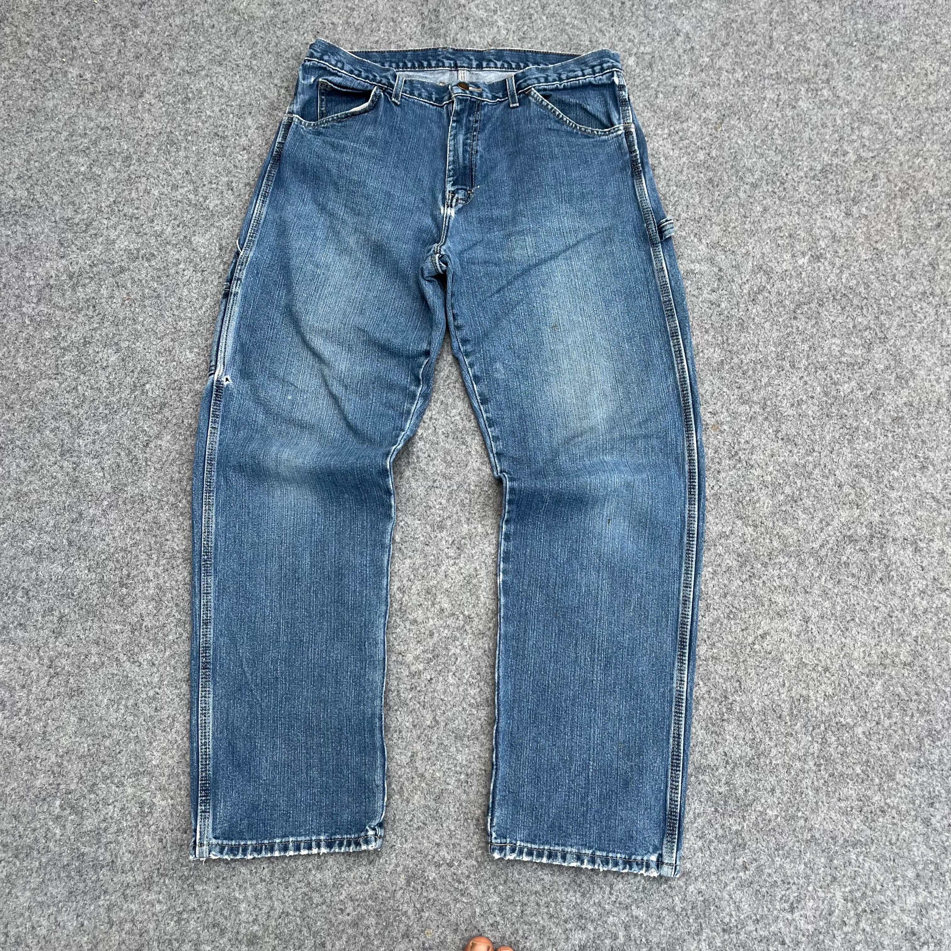 DICKIES (110)