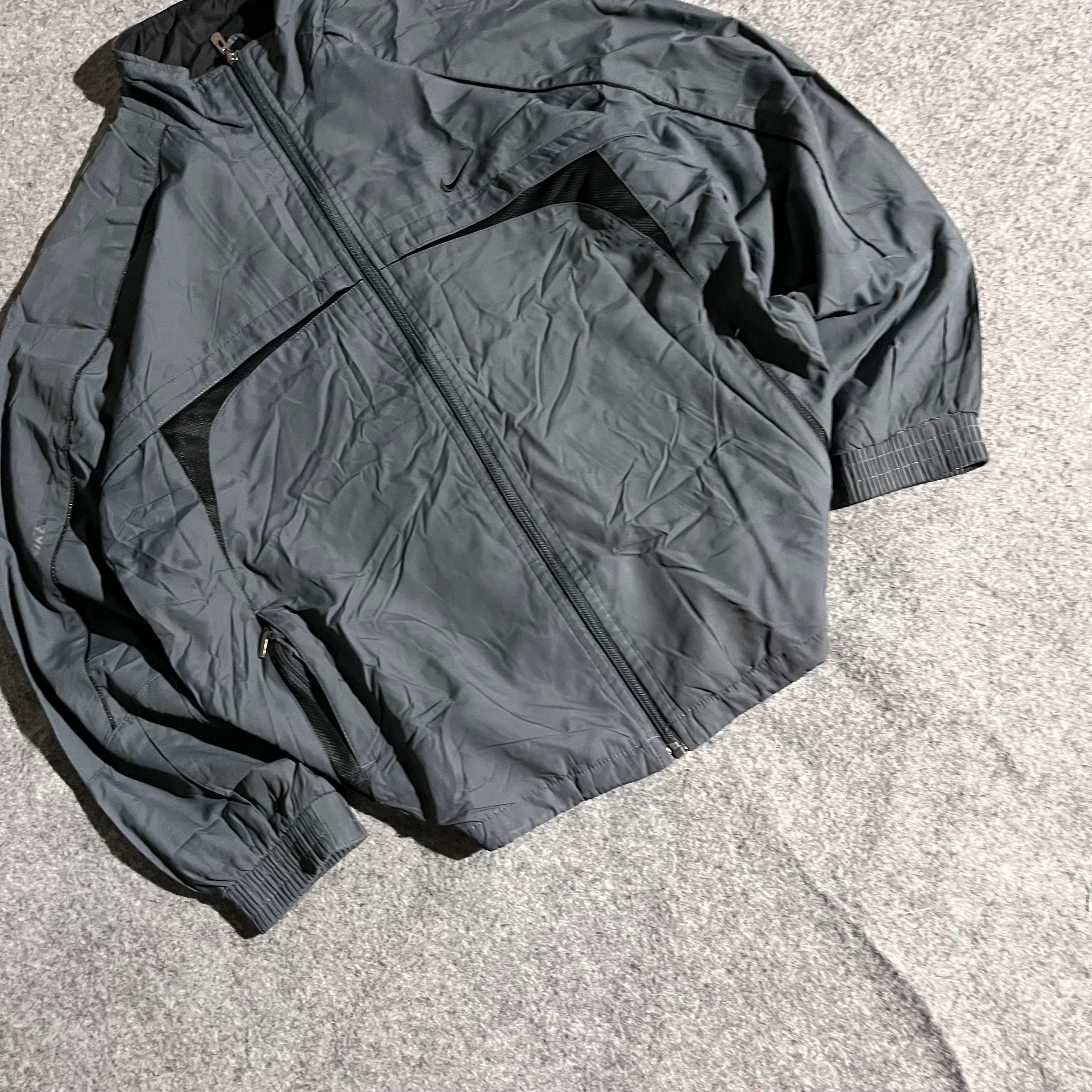 GRY VINTAGE NIKE